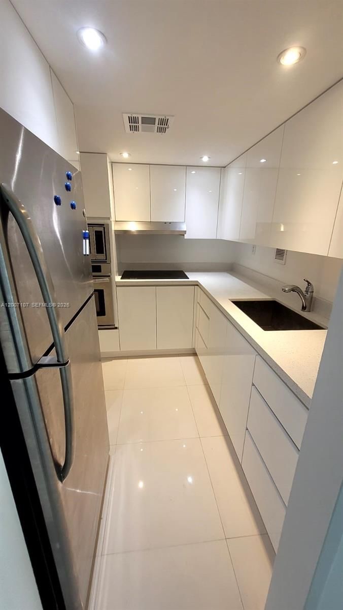 Real estate property located at 1200 West Ave PH18, Miami-dade, Mirador 1200 Condo, Miami Beach, FL