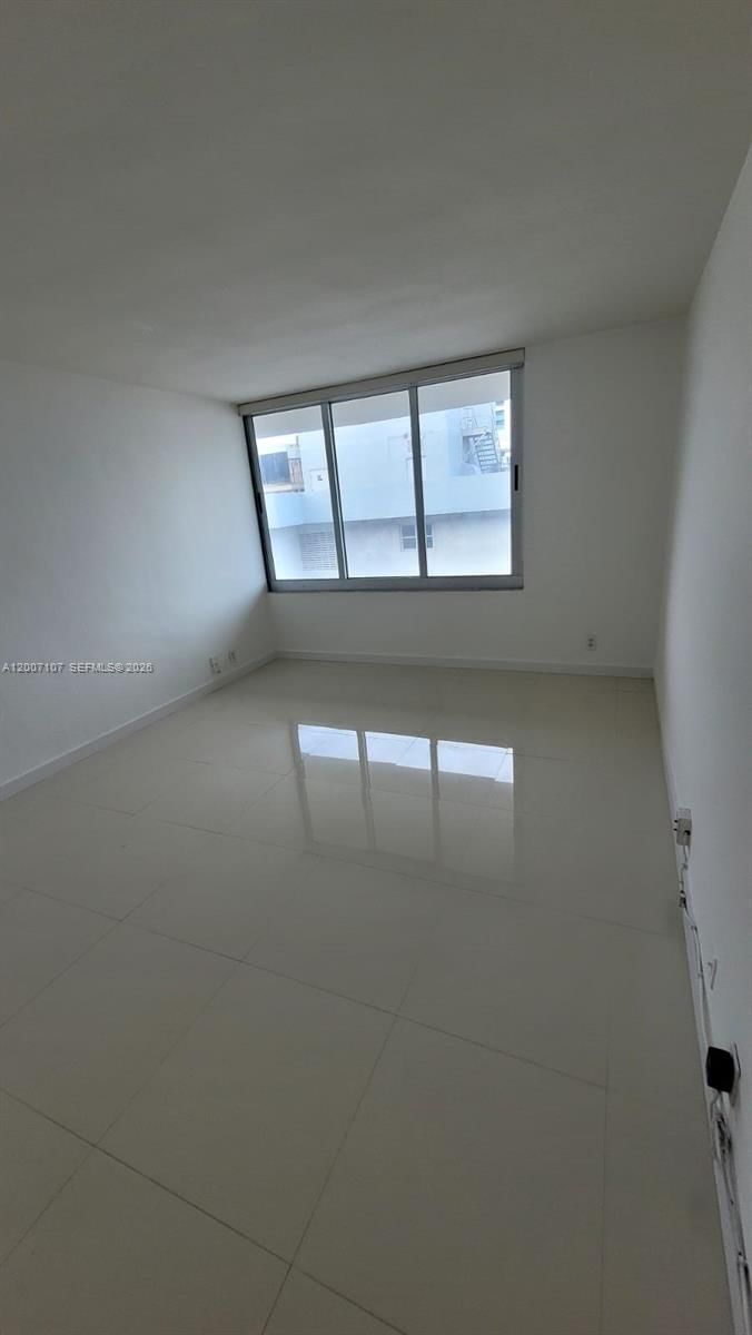 Real estate property located at 1200 West Ave PH18, Miami-dade, Mirador 1200 Condo, Miami Beach, FL