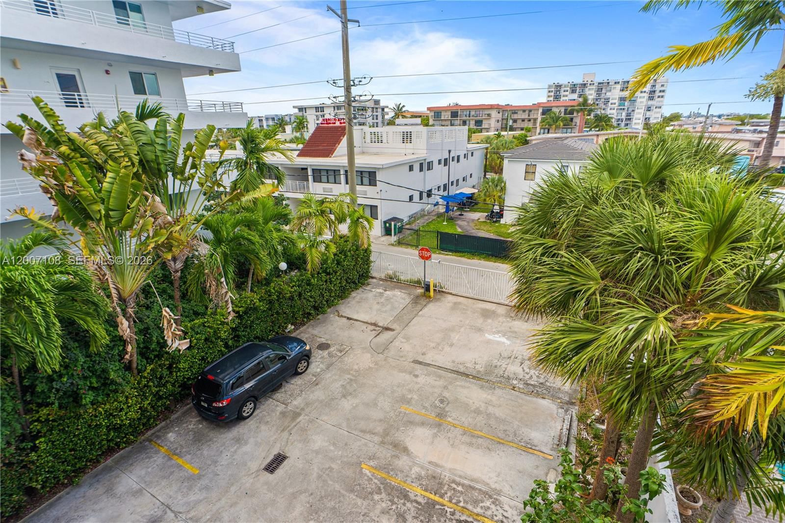 Real estate property located at 7824 Collins Ave #401, Miami-dade, Collins Park Condo, Miami Beach, FL