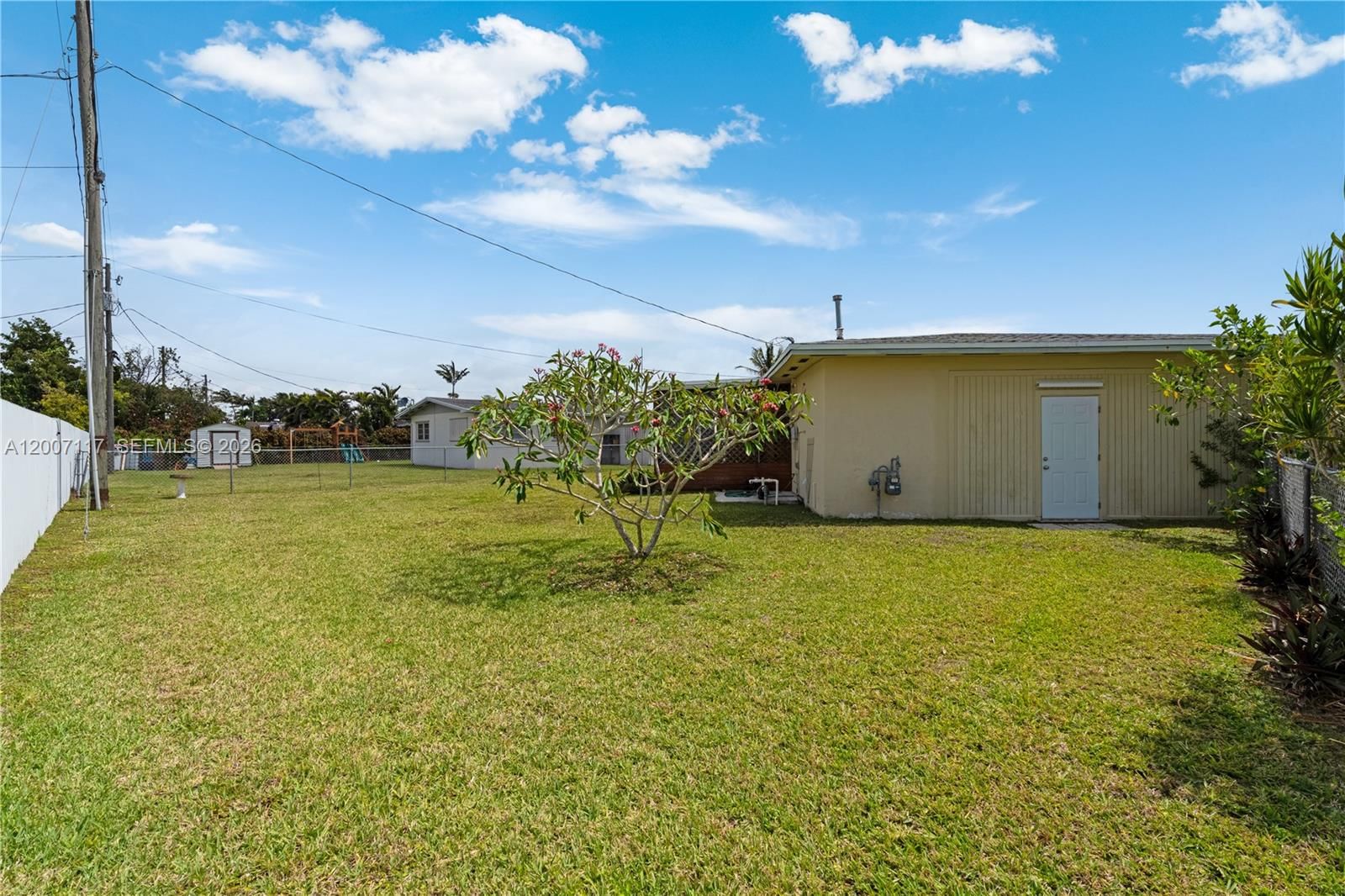Real estate property located at 19930 Christmas Rd, Miami-dade, Pine Tree Manor Sec 3, Cutler Bay, FL