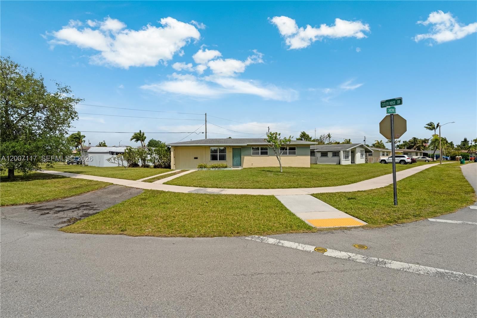 Real estate property located at 19930 Christmas Rd, Miami-dade, Pine Tree Manor Sec 3, Cutler Bay, FL