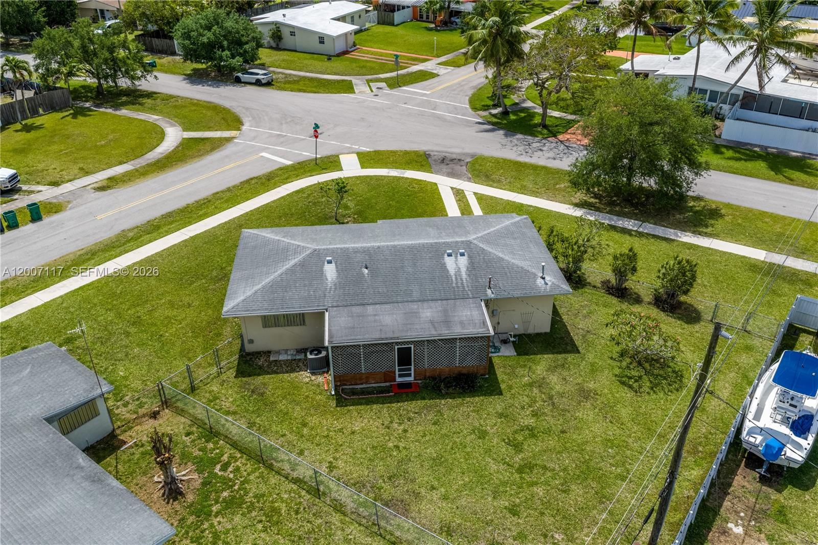 Real estate property located at 19930 Christmas Rd, Miami-dade, Pine Tree Manor Sec 3, Cutler Bay, FL