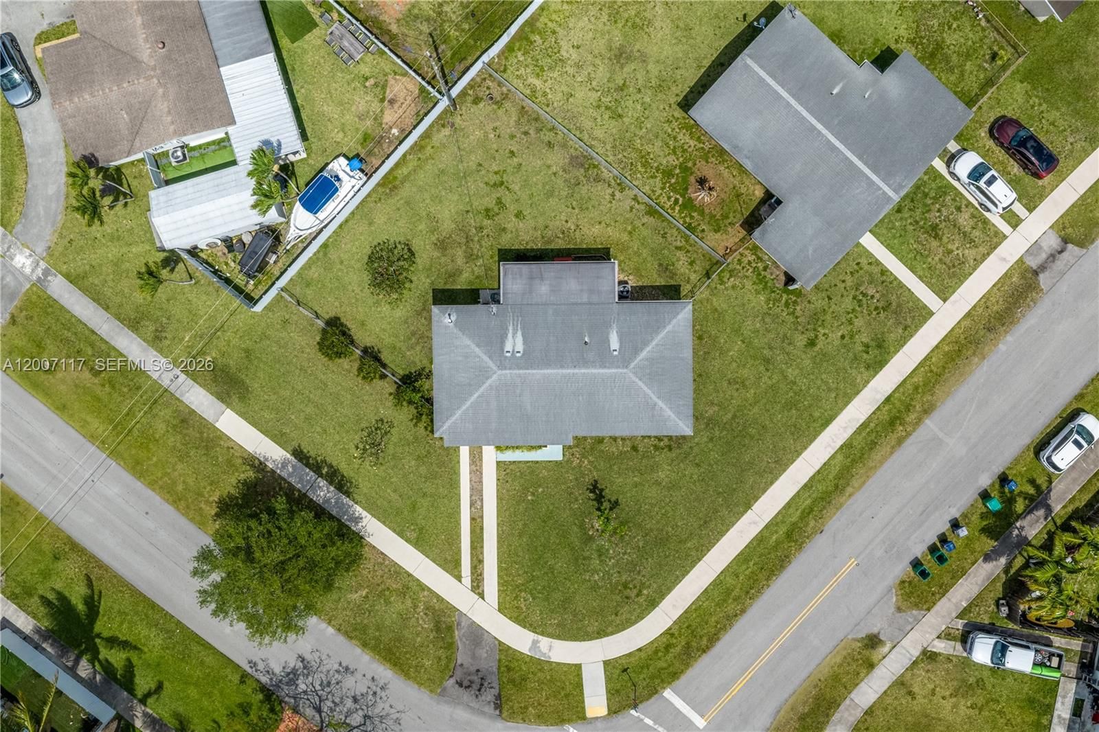 Real estate property located at 19930 Christmas Rd, Miami-dade, Pine Tree Manor Sec 3, Cutler Bay, FL