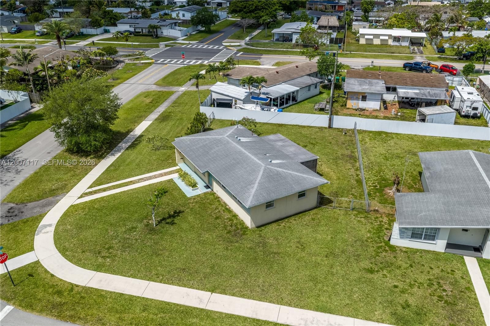 Real estate property located at 19930 Christmas Rd, Miami-dade, Pine Tree Manor Sec 3, Cutler Bay, FL