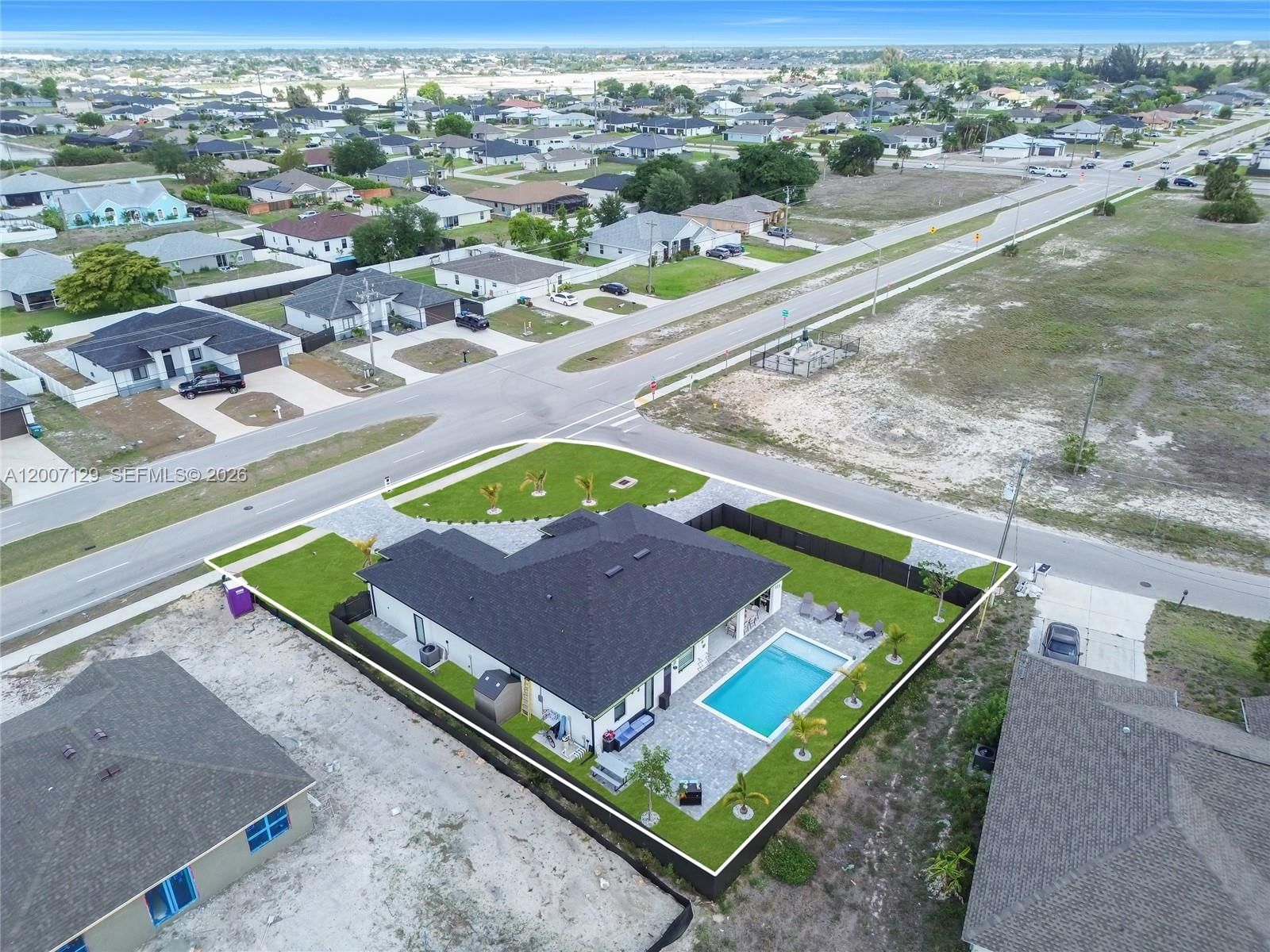 Real estate property located at 105 NELSON RD, Lee, Cape Coral, Cape Coral, FL