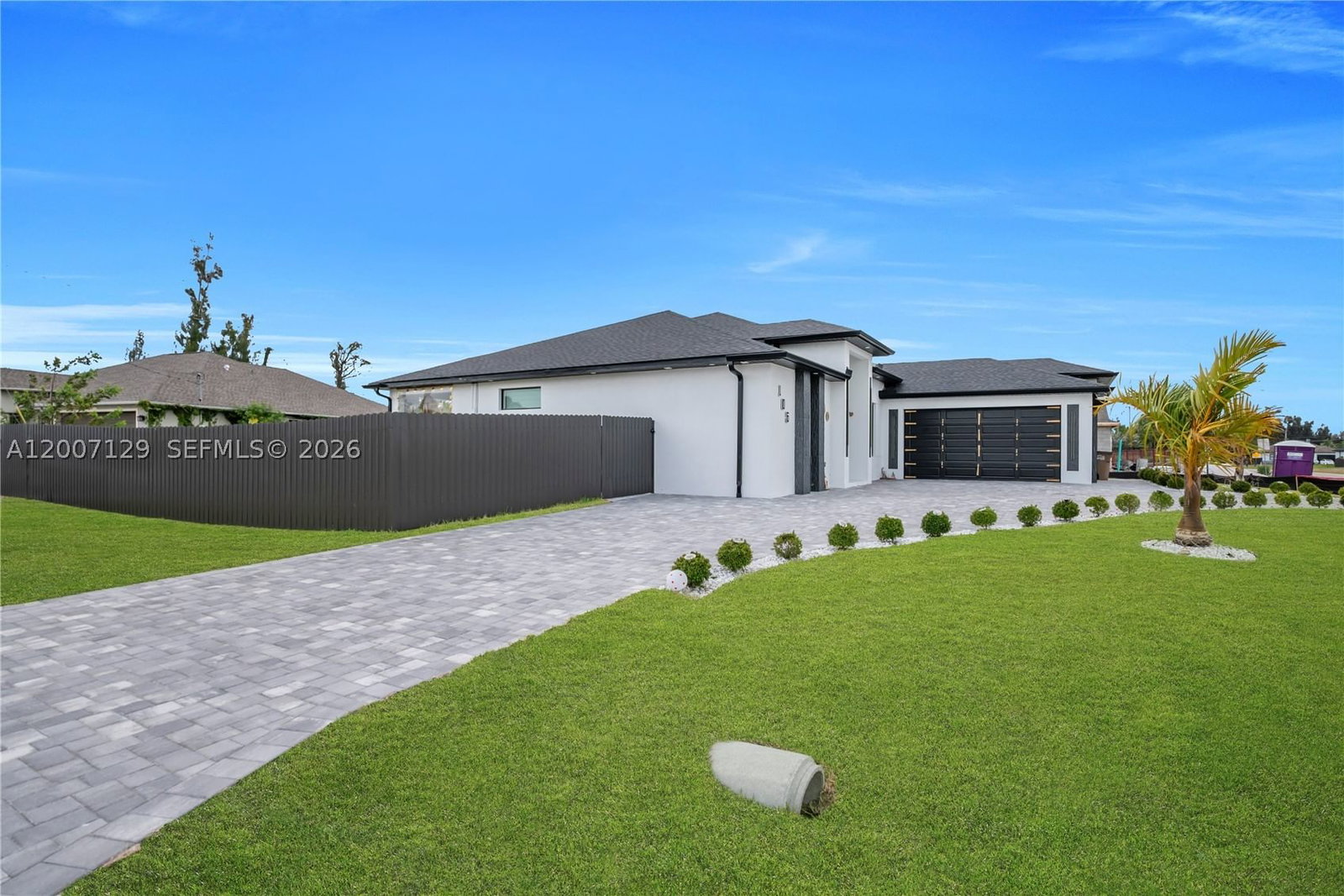 Real estate property located at 105 NELSON RD, Lee, Cape Coral, Cape Coral, FL