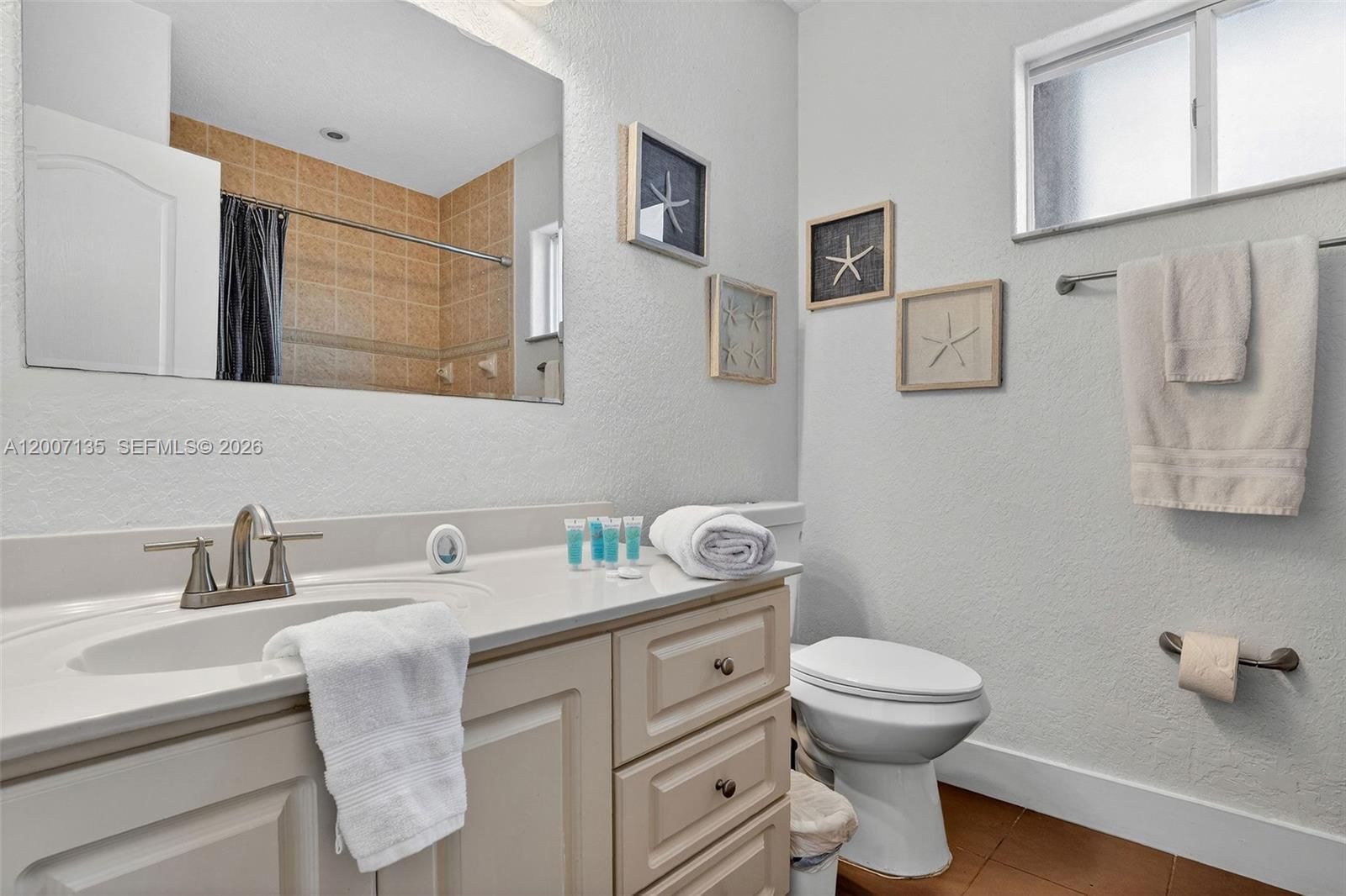 Real estate property located at 5161 159th Ct, Miami-dade, Wonderly Estates Sec 3, Miami, FL