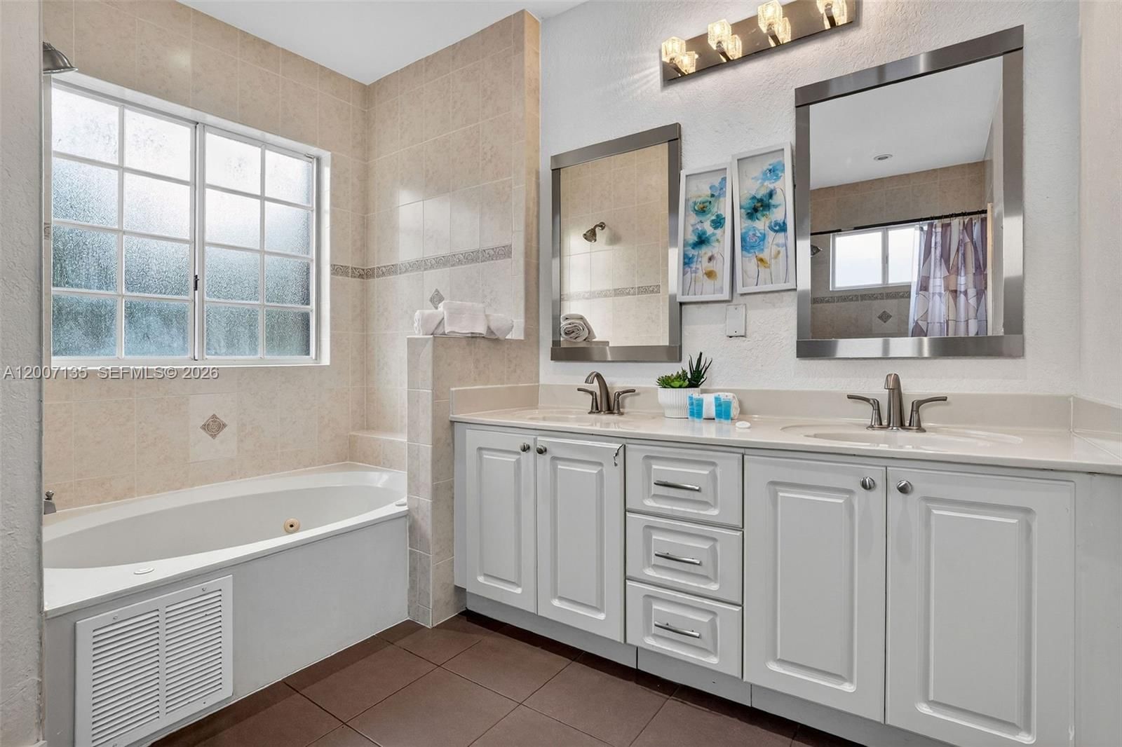 Real estate property located at 5161 159th Ct, Miami-dade, Wonderly Estates Sec 3, Miami, FL