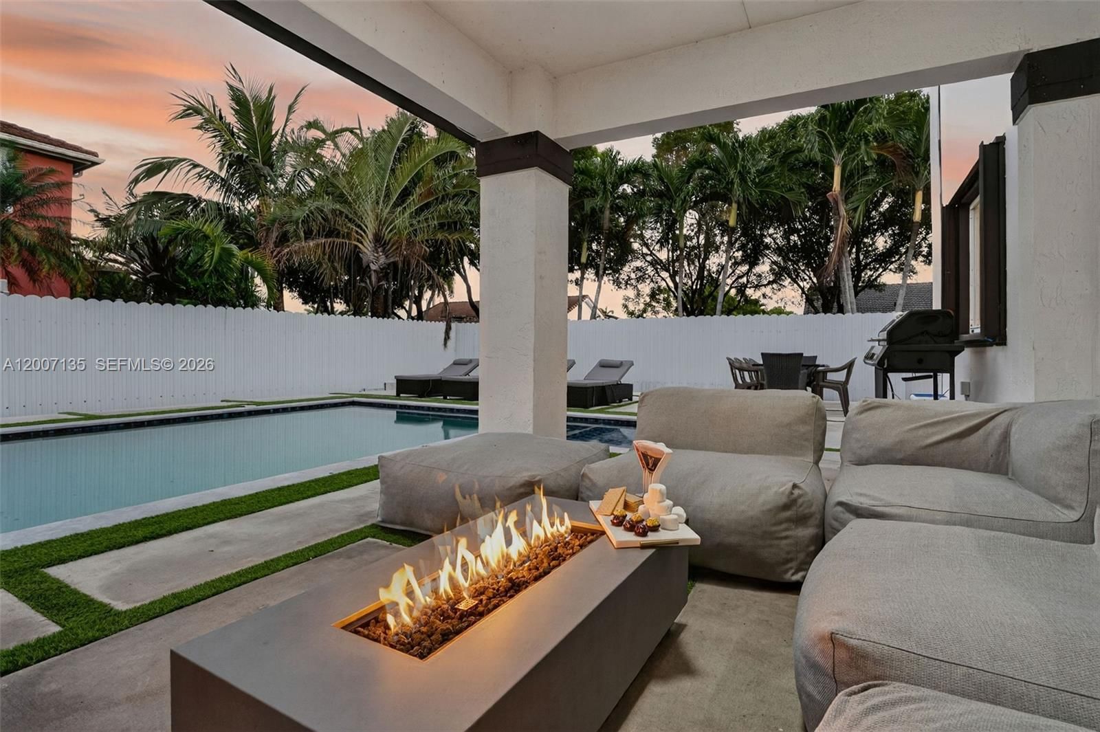 Real estate property located at 5161 159th Ct, Miami-dade, Wonderly Estates Sec 3, Miami, FL