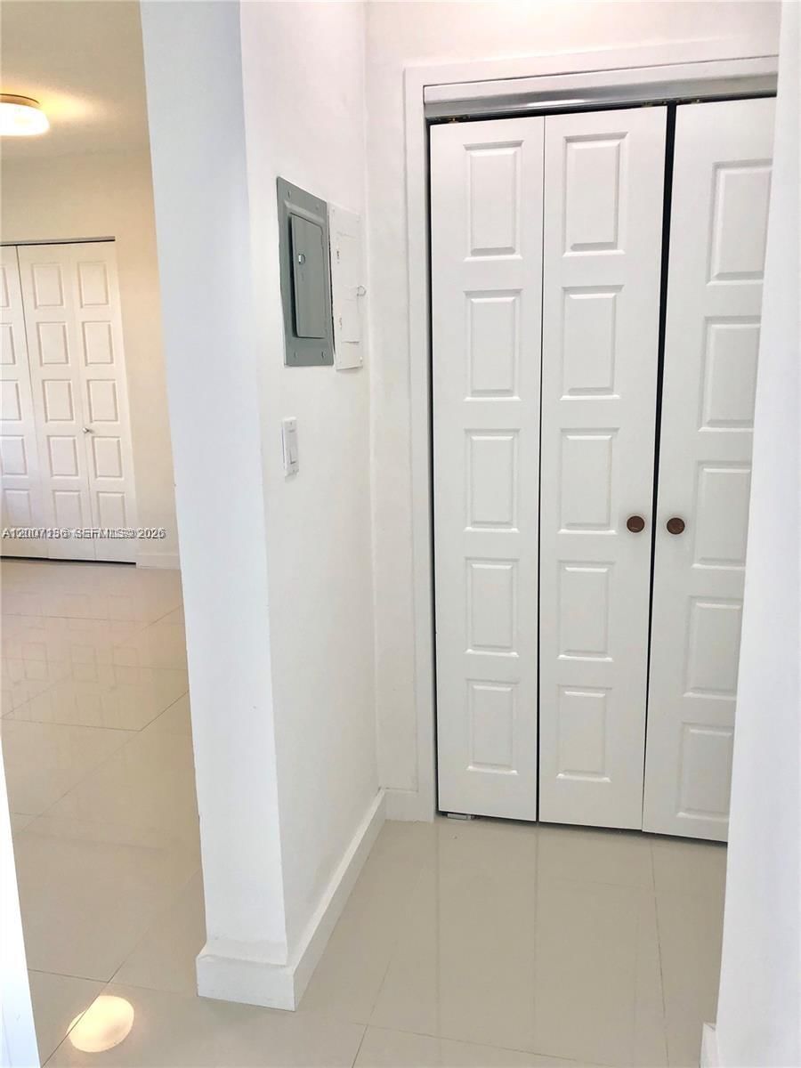 Real estate property located at 2250 Bay Dr #8, Miami-dade, Joycia Apartments Condo, Miami Beach, FL