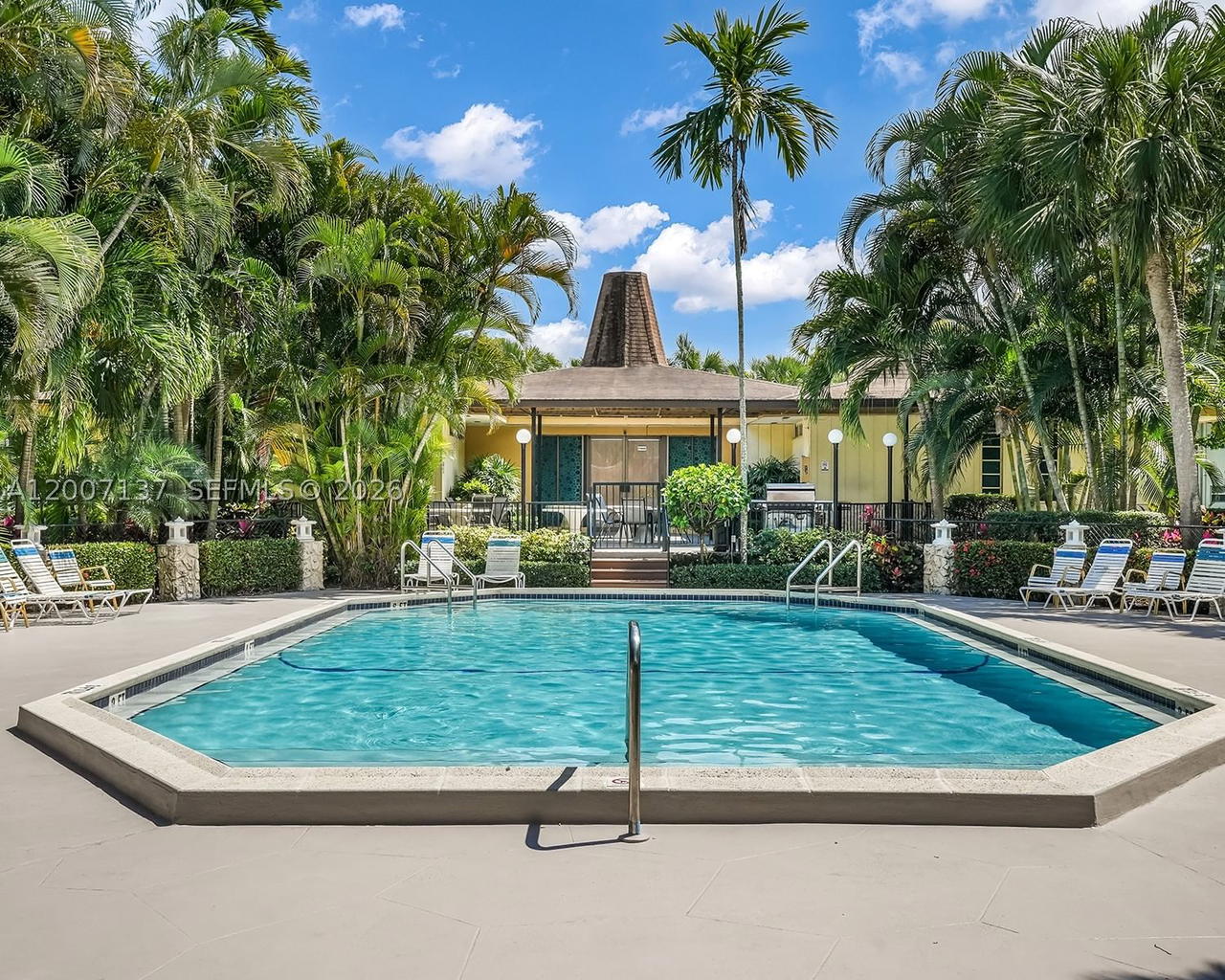 Real estate property located at 5171 Oakland Park Blvd #106, Broward, Petunia Gardens Condo, Lauderdale Lakes, FL