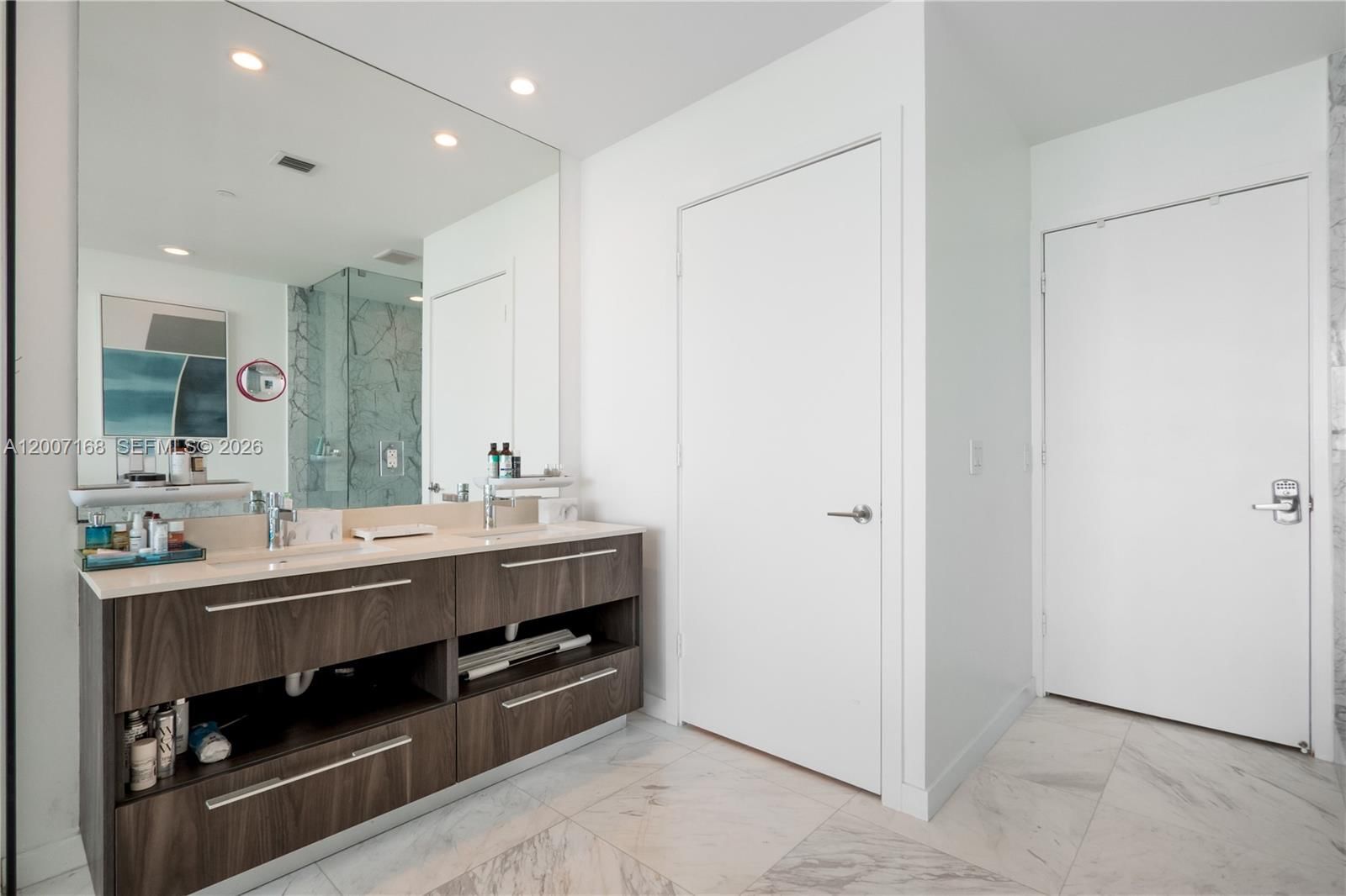 Real estate property located at 480 31st St #2405, Miami-dade, Gran Paraiso Condo, Miami, FL