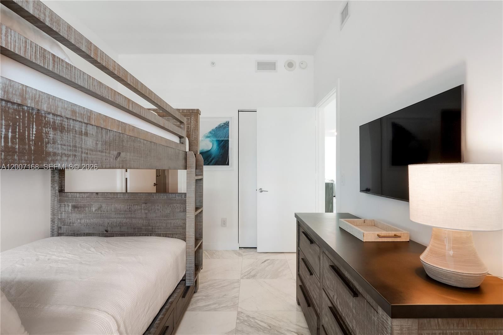 Real estate property located at 480 31st St #2405, Miami-dade, Gran Paraiso Condo, Miami, FL