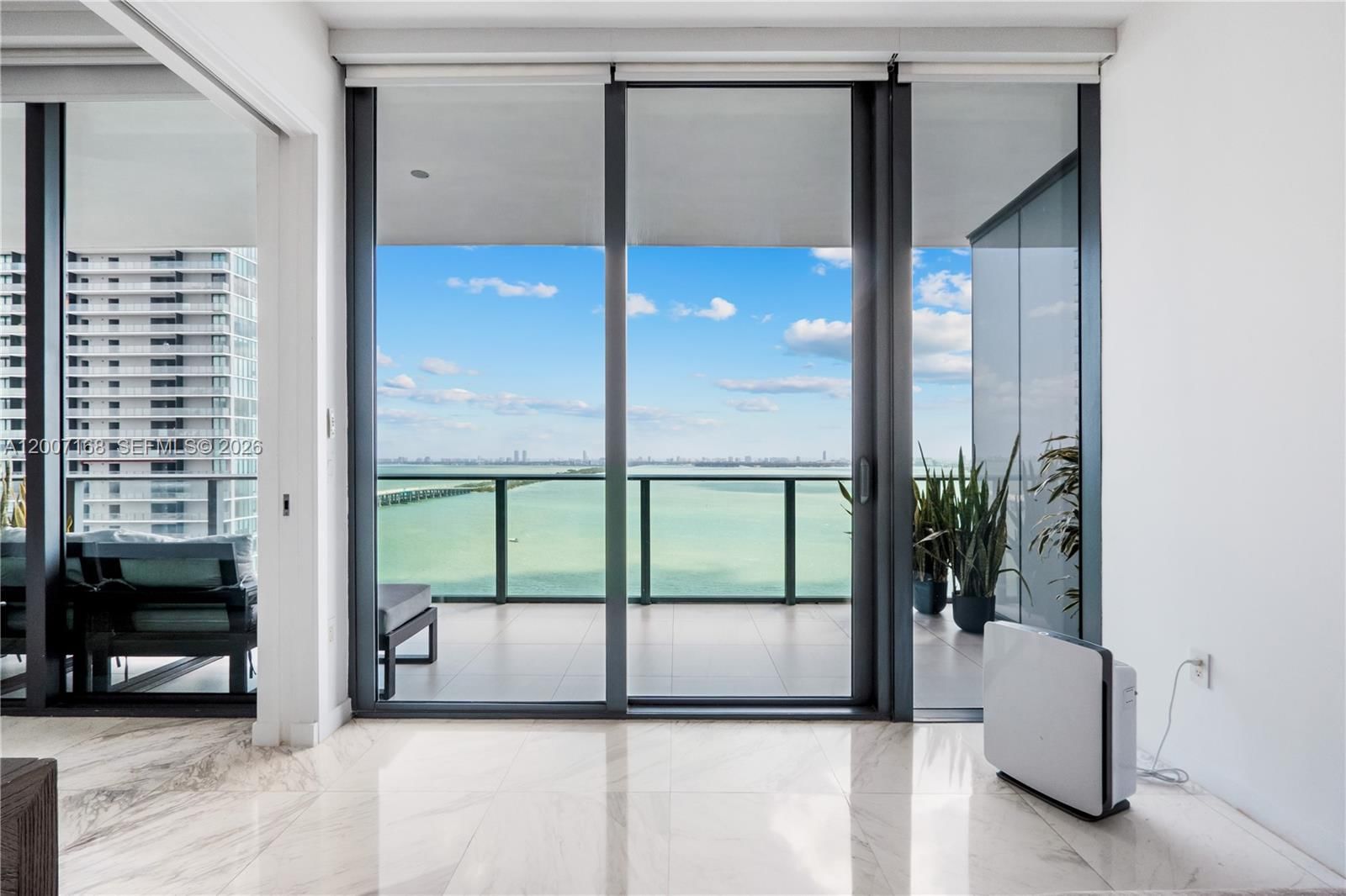 Real estate property located at 480 31st St #2405, Miami-dade, Gran Paraiso Condo, Miami, FL