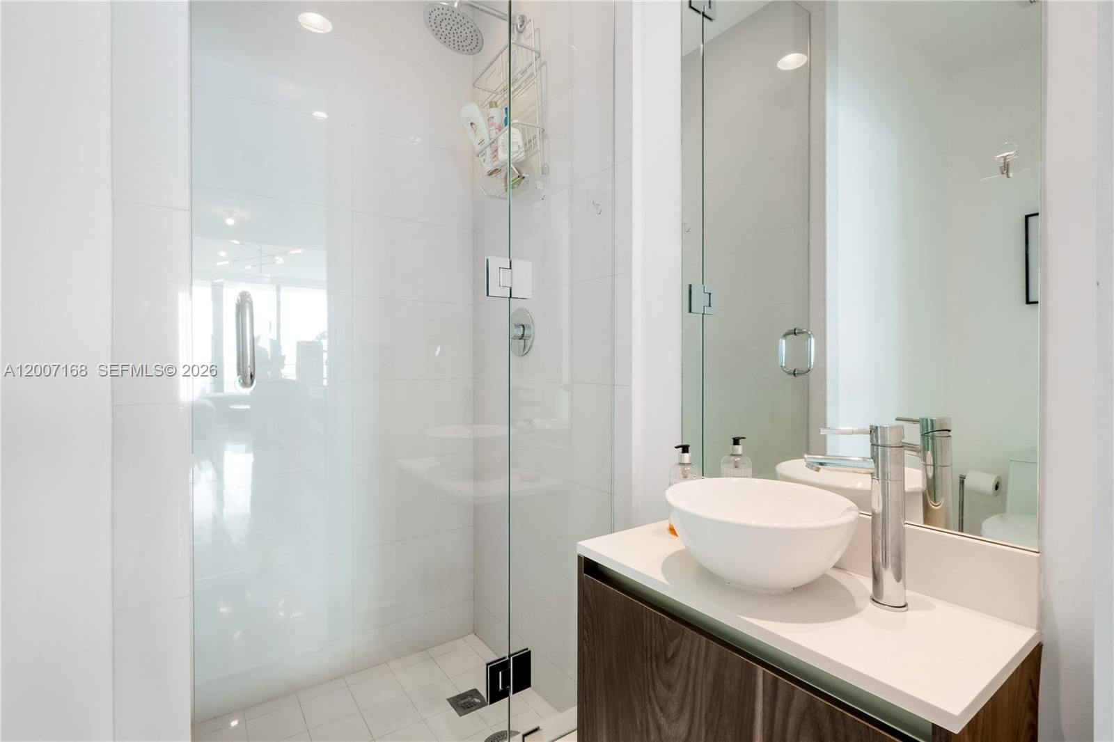 Real estate property located at 480 31st St #2405, Miami-dade, Gran Paraiso Condo, Miami, FL