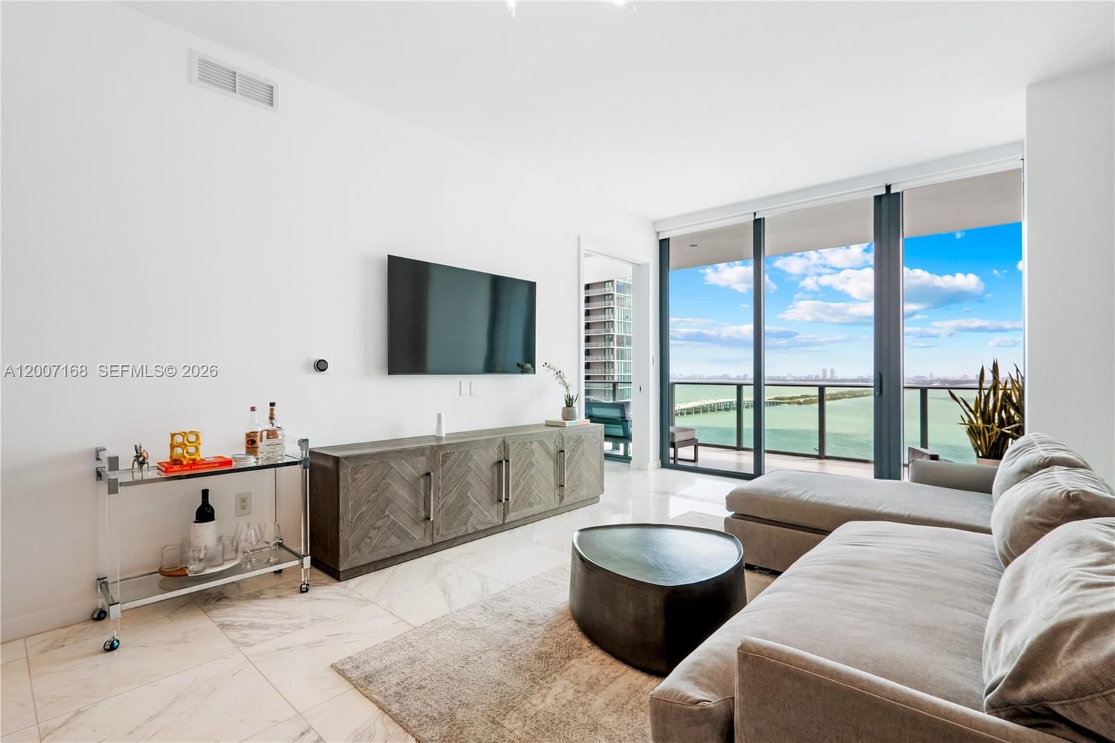 Real estate property located at 480 31st St #2405, Miami-dade, Gran Paraiso Condo, Miami, FL