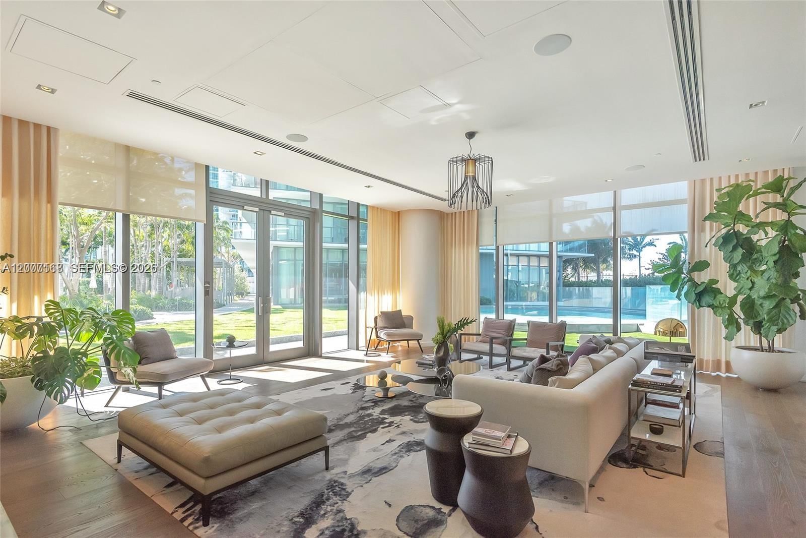 Real estate property located at 480 31st St #2405, Miami-dade, Gran Paraiso Condo, Miami, FL