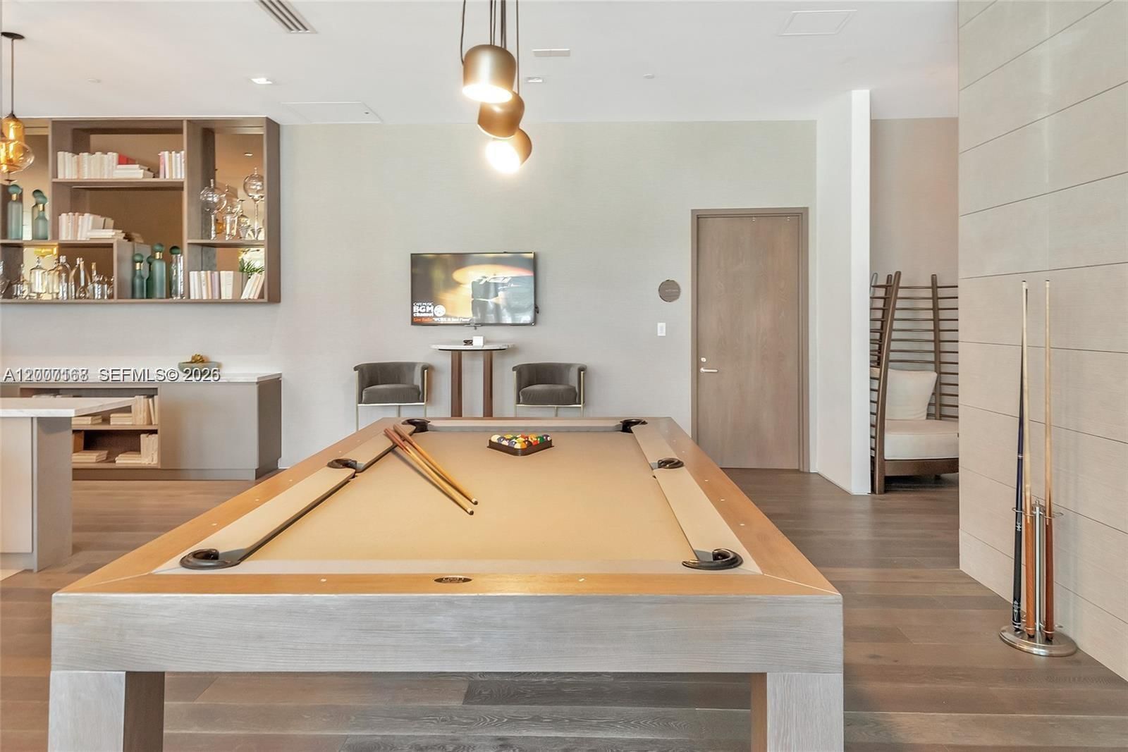 Real estate property located at 480 31st St #2405, Miami-dade, Gran Paraiso Condo, Miami, FL