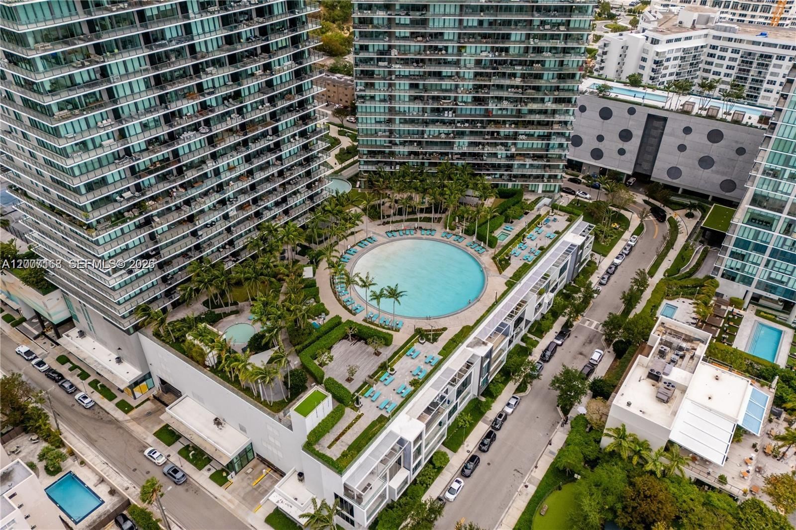 Real estate property located at 480 31st St #2405, Miami-dade, Gran Paraiso Condo, Miami, FL