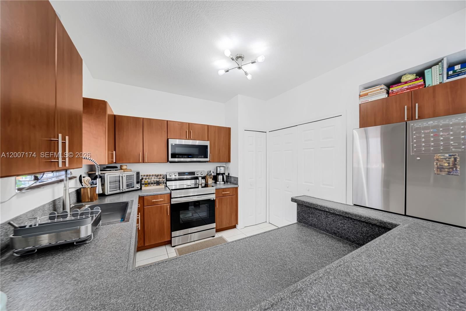 Real estate property located at 8331 124th Ave #105-14, Miami-dade, Kendall Village Townvilla, Miami, FL