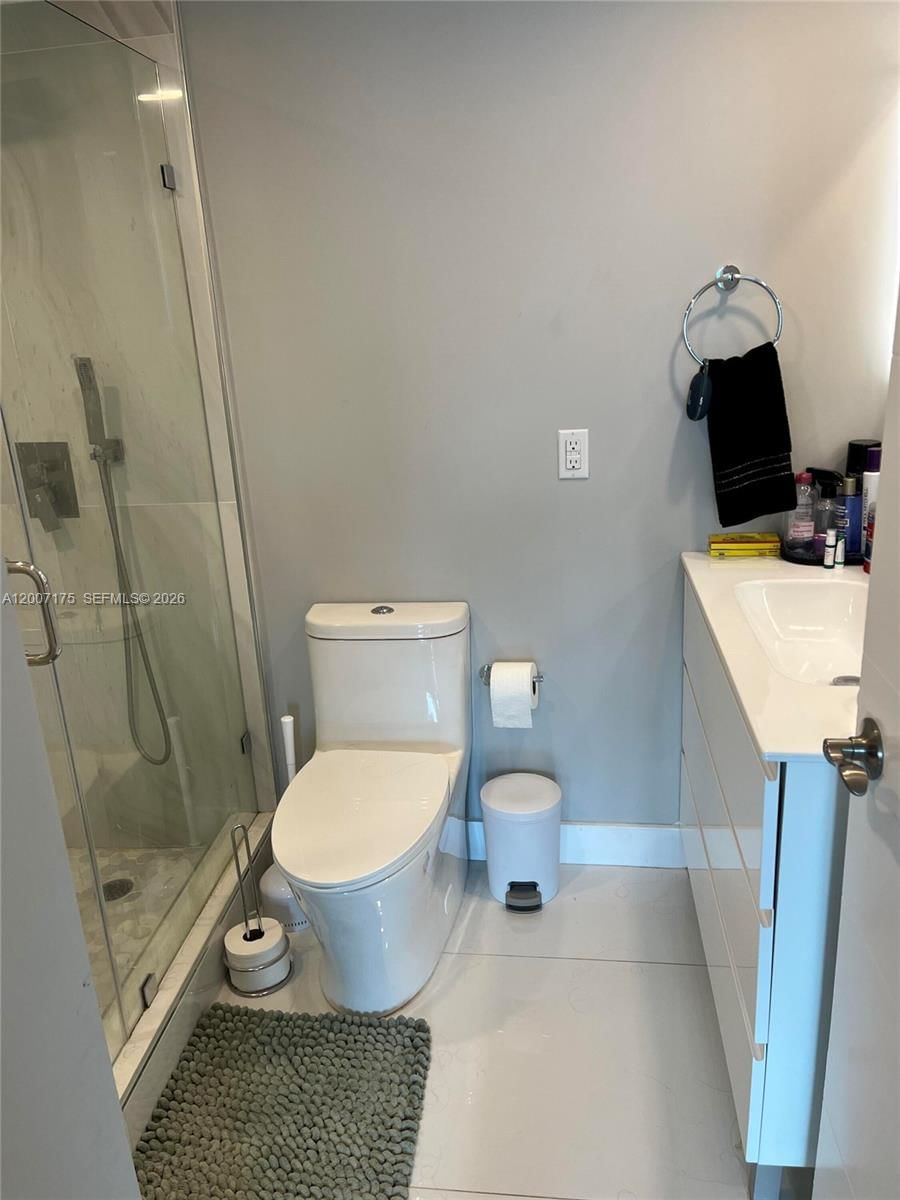 Real estate property located at 540 Brickell Key Dr #1809, Miami-dade, Brickell Key Ii Condo, Miami, FL