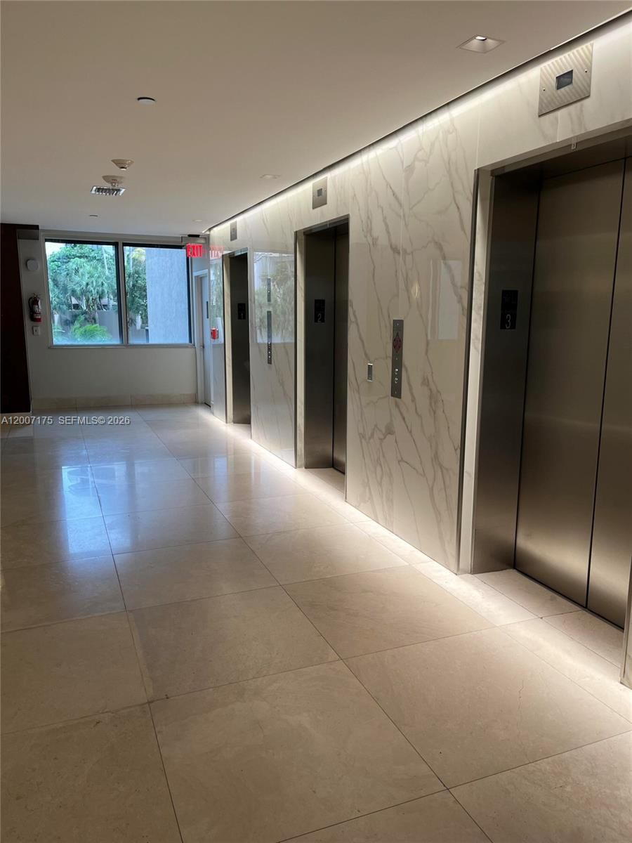 Real estate property located at 540 Brickell Key Dr #1809, Miami-dade, Brickell Key Ii Condo, Miami, FL