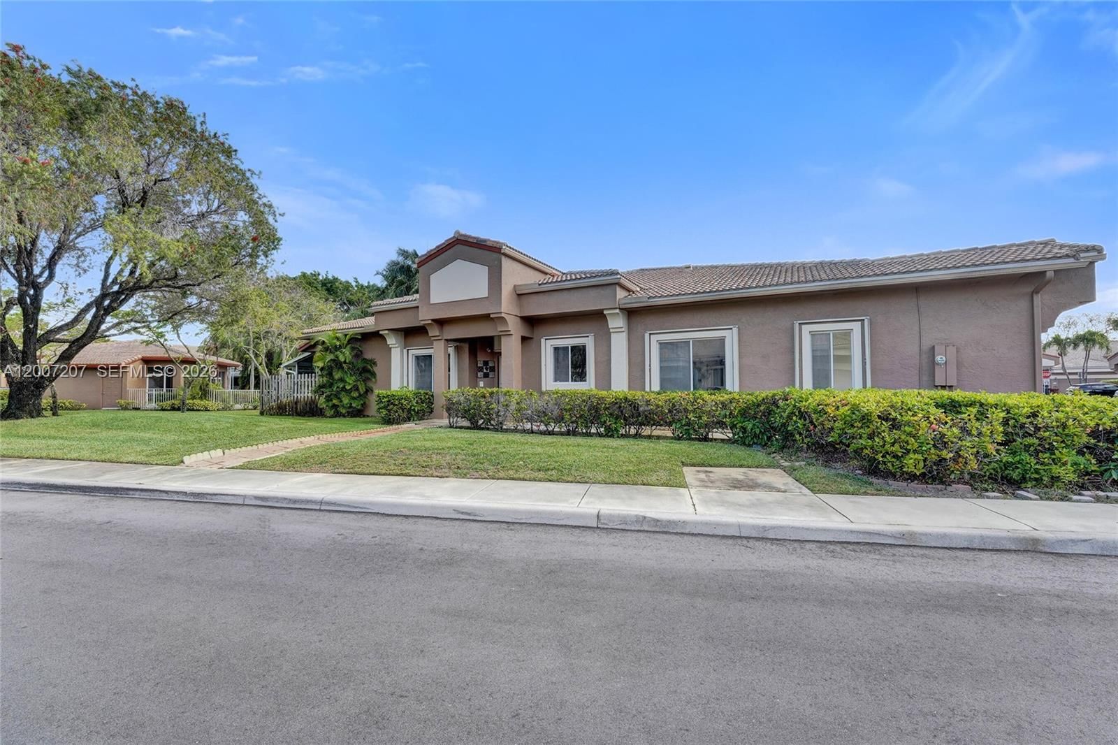 Real estate property located at 10131 Lombardy Dr, Broward, Lombardy Replat, Tamarac, FL