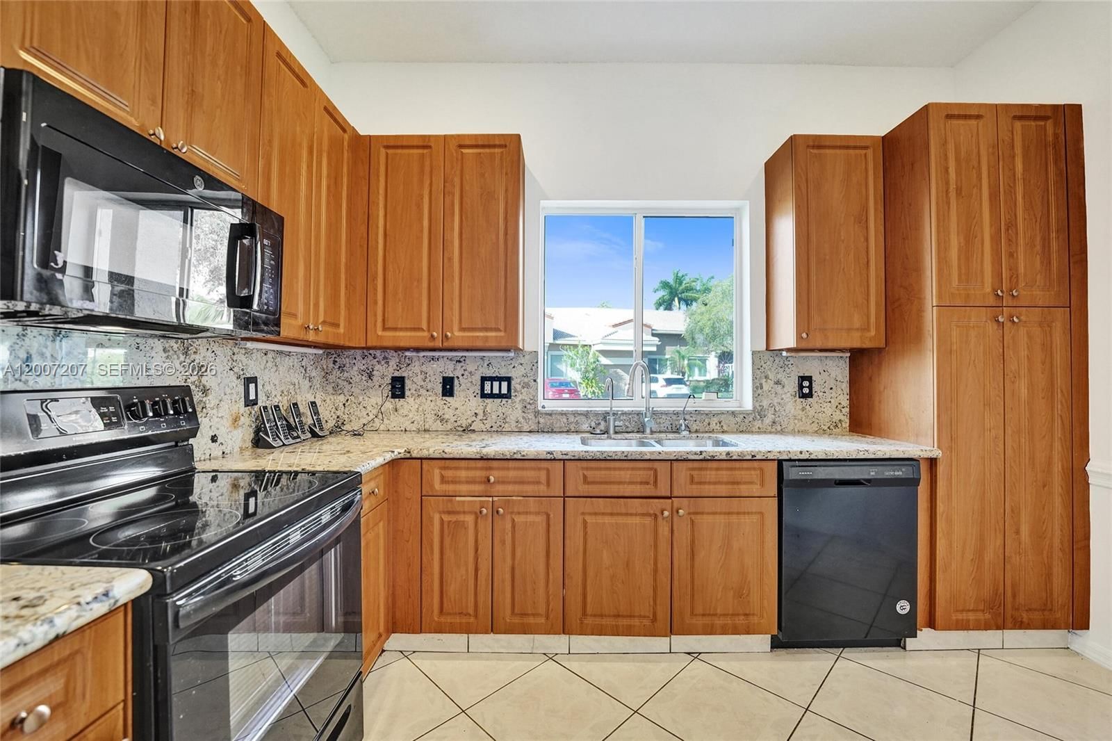 Real estate property located at 10131 Lombardy Dr, Broward, Lombardy Replat, Tamarac, FL