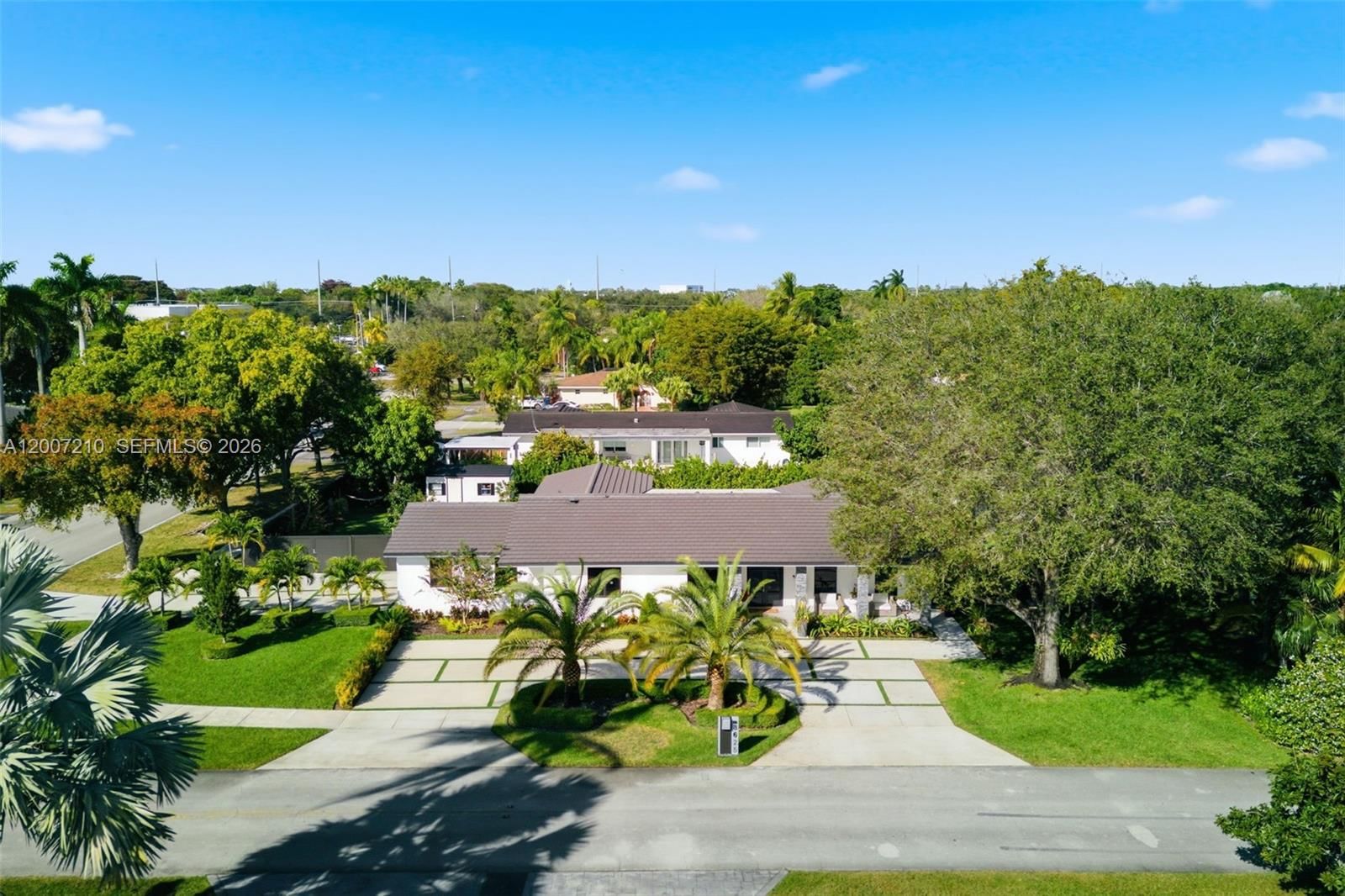 Real estate property located at 8625 147th St, Miami-dade, Country Club Grove Pt 4, Palmetto Bay, FL