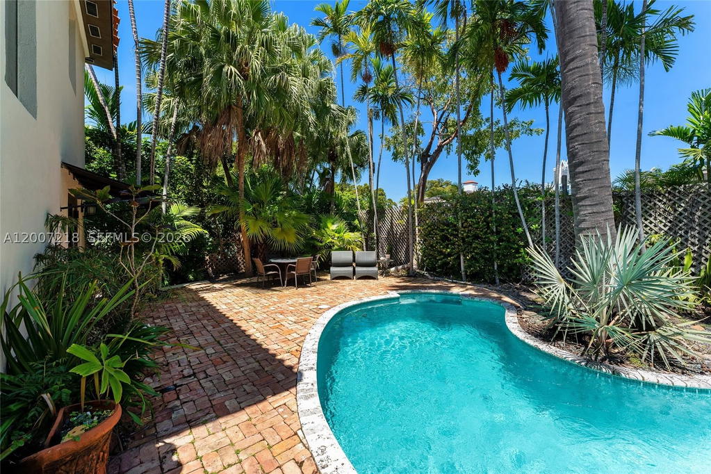 Real estate property located at 6121 La Gorce Dr, Miami-dade, Beach View Addn, Miami Beach, FL