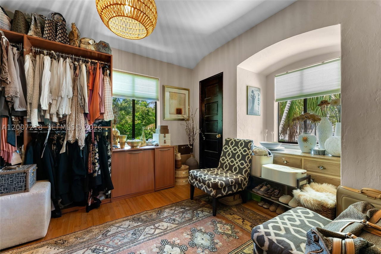Real estate property located at 6121 La Gorce Dr, Miami-dade, Beach View Addn, Miami Beach, FL