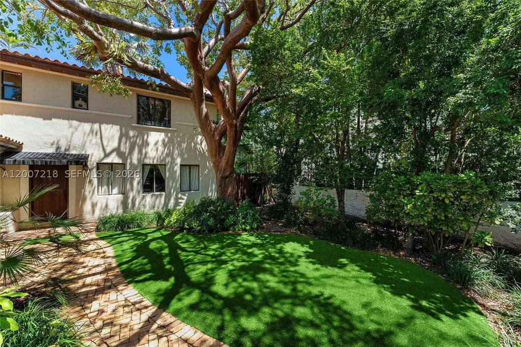 Real estate property located at 6121 La Gorce Dr, Miami-dade, Beach View Addn, Miami Beach, FL