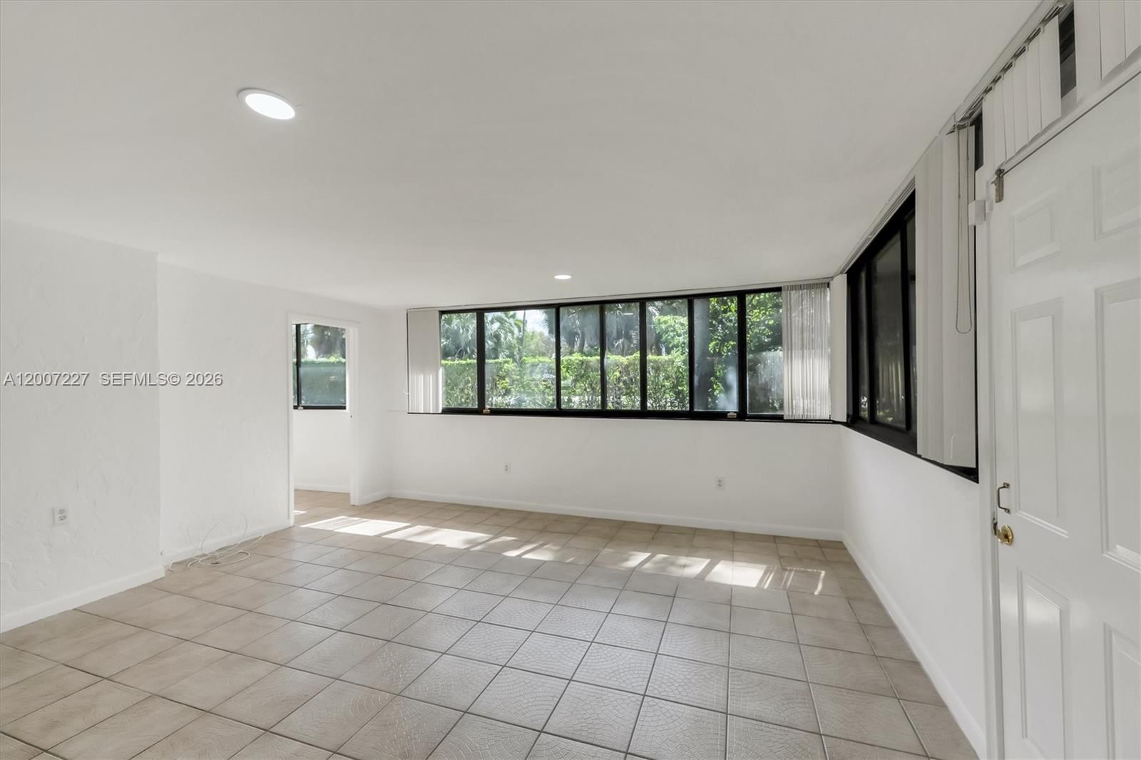 Real estate property located at 380 Fairway Cir #46, Broward, Villas At Bonaventure In, Weston, FL