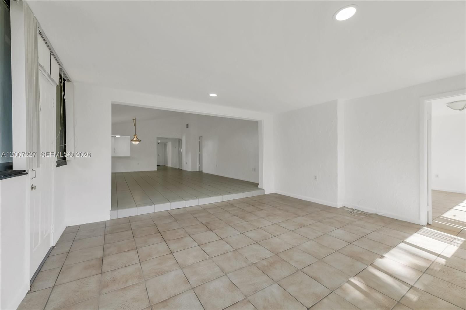 Real estate property located at 380 Fairway Cir #46, Broward, Villas At Bonaventure In, Weston, FL