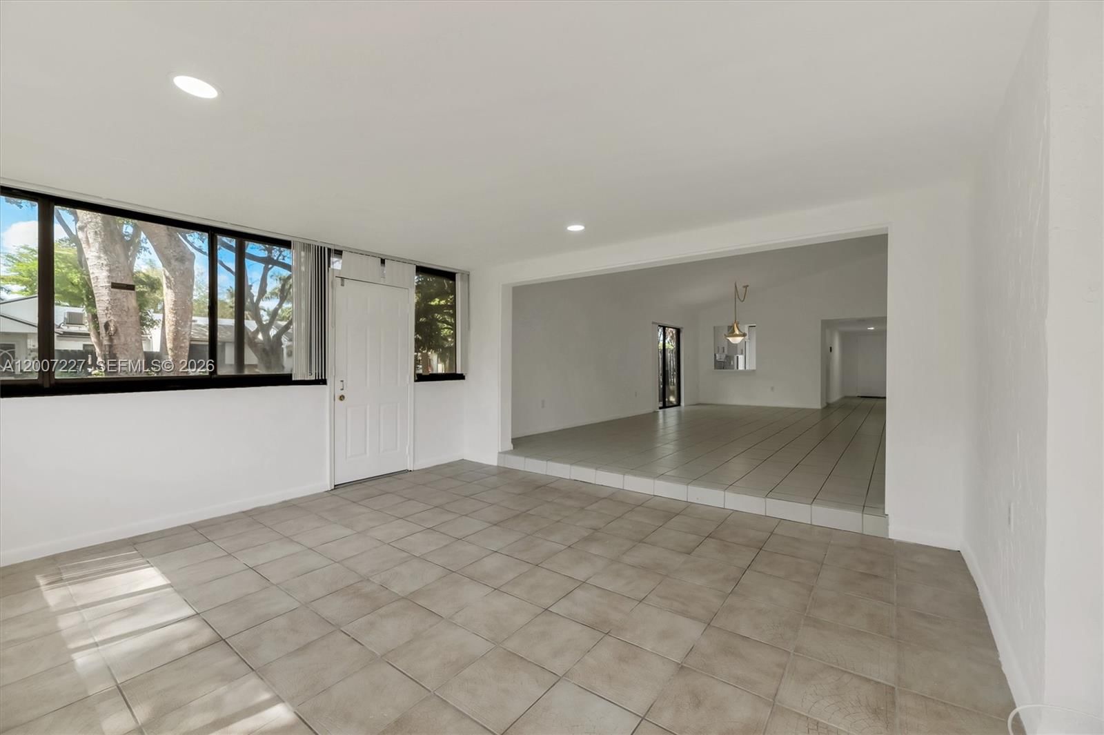 Real estate property located at 380 Fairway Cir #46, Broward, Villas At Bonaventure In, Weston, FL