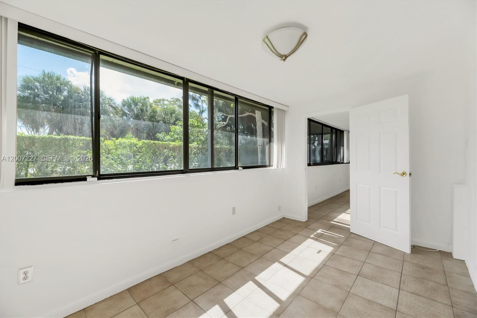 Real estate property located at 380 Fairway Cir #46, Broward, Villas At Bonaventure In, Weston, FL