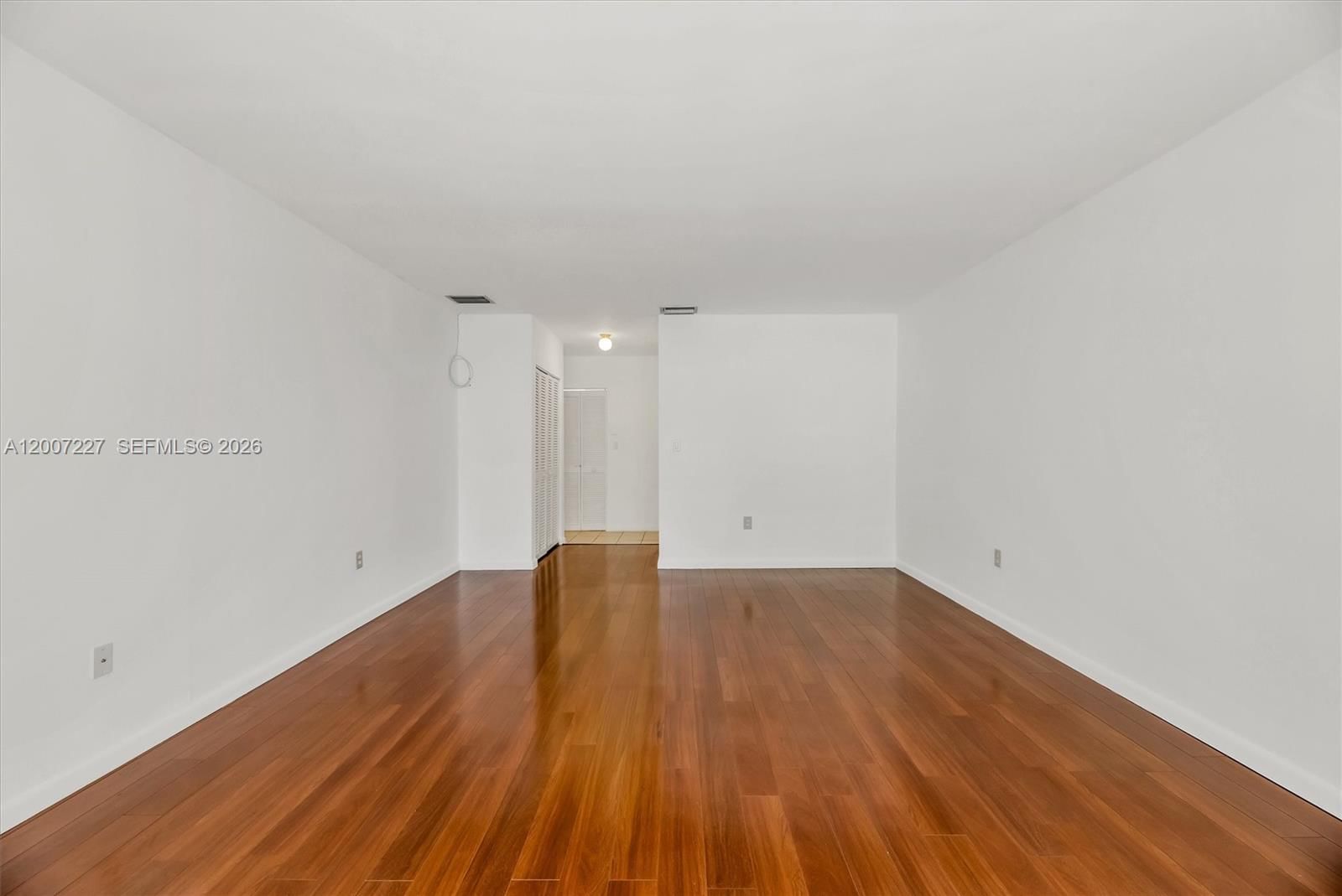 Real estate property located at 380 Fairway Cir #46, Broward, Villas At Bonaventure In, Weston, FL