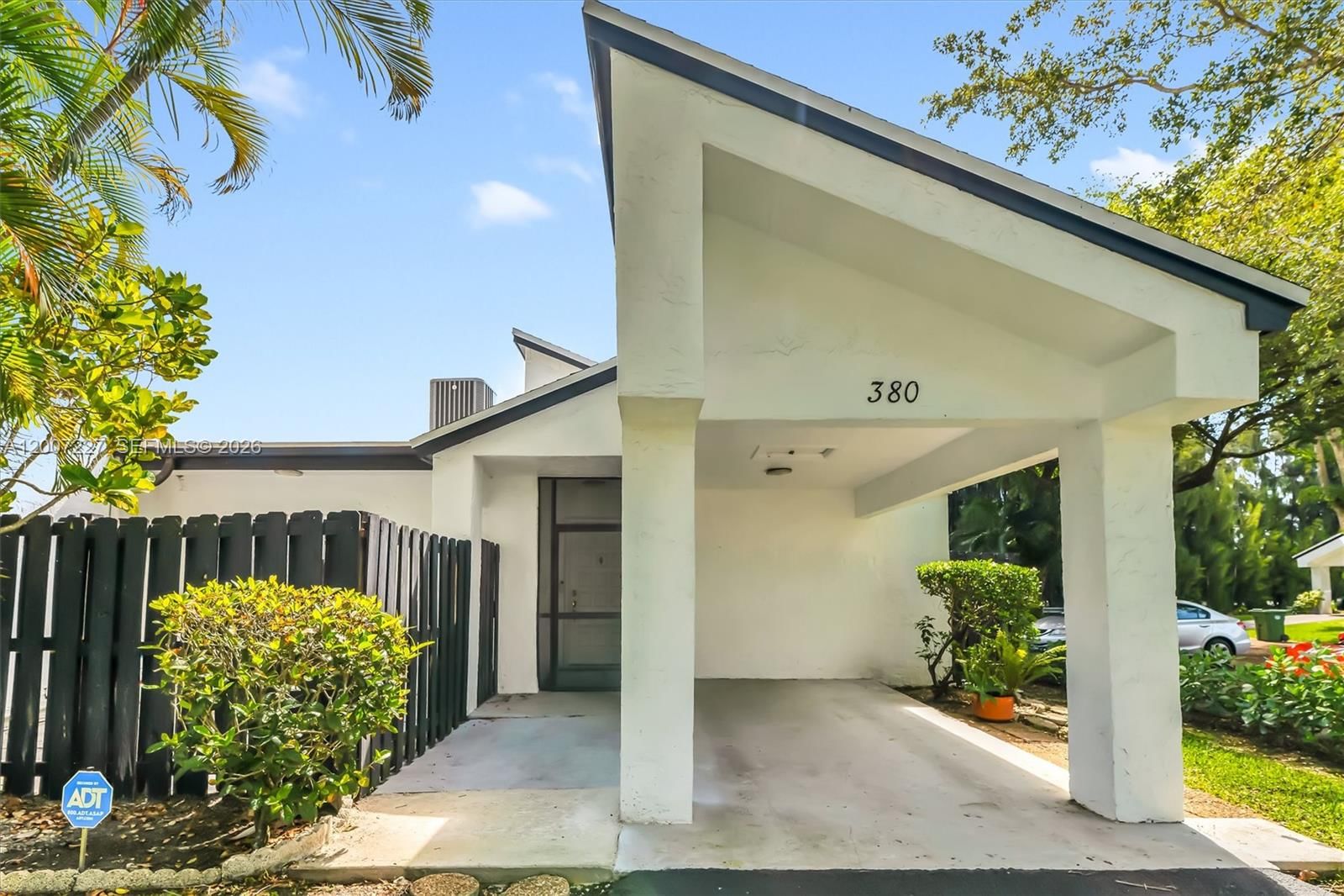 Real estate property located at 380 Fairway Cir #46, Broward, Villas At Bonaventure In, Weston, FL