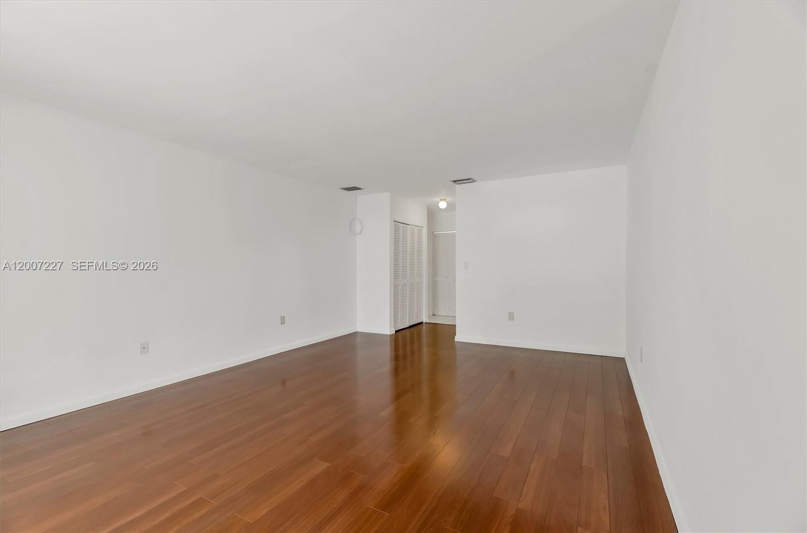 Real estate property located at 380 Fairway Cir #46, Broward, Villas At Bonaventure In, Weston, FL