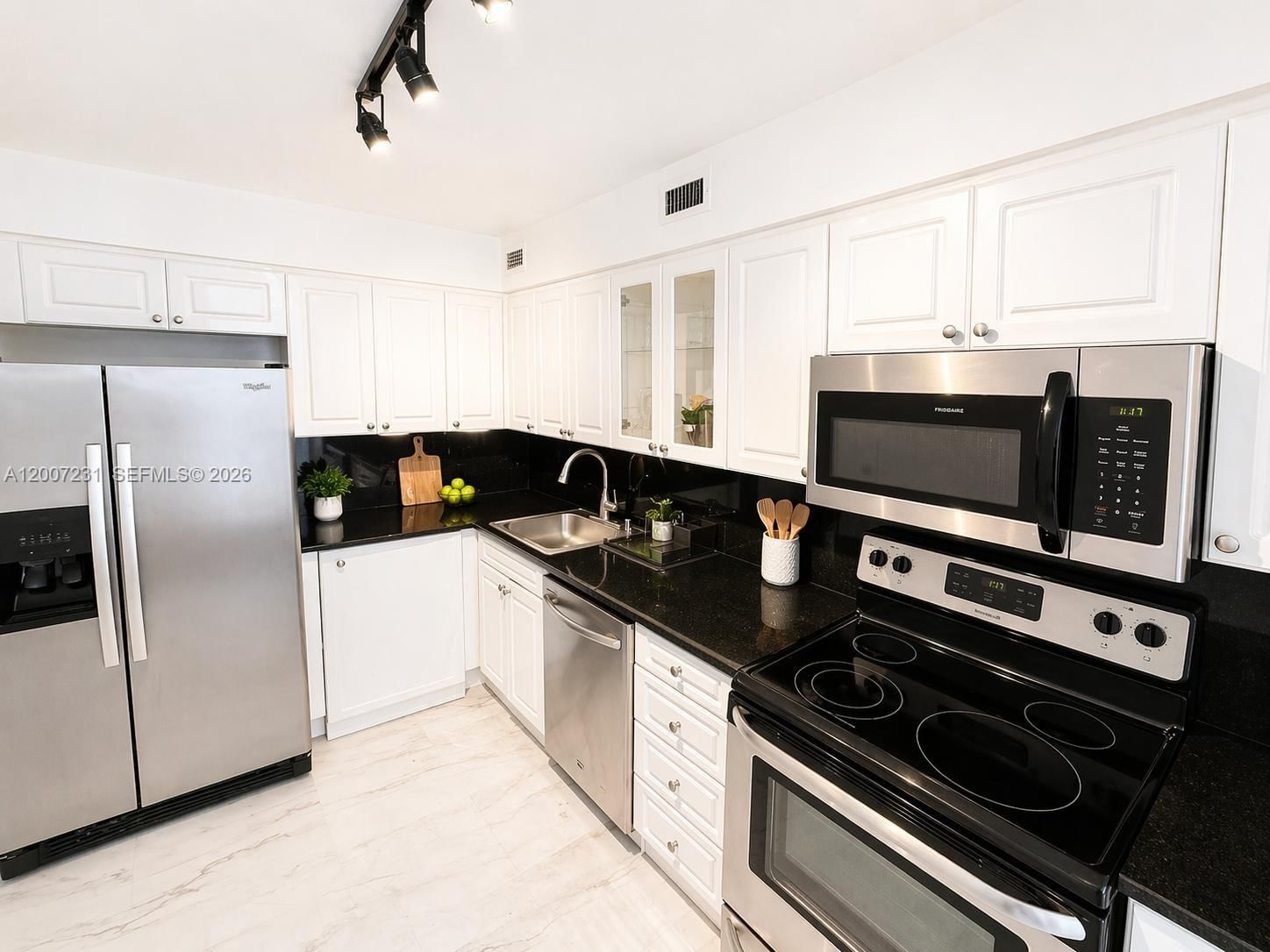 Real estate property located at 6770 Indian Creek Dr #12T, Miami-dade, Aquasol Condo, Miami Beach, FL