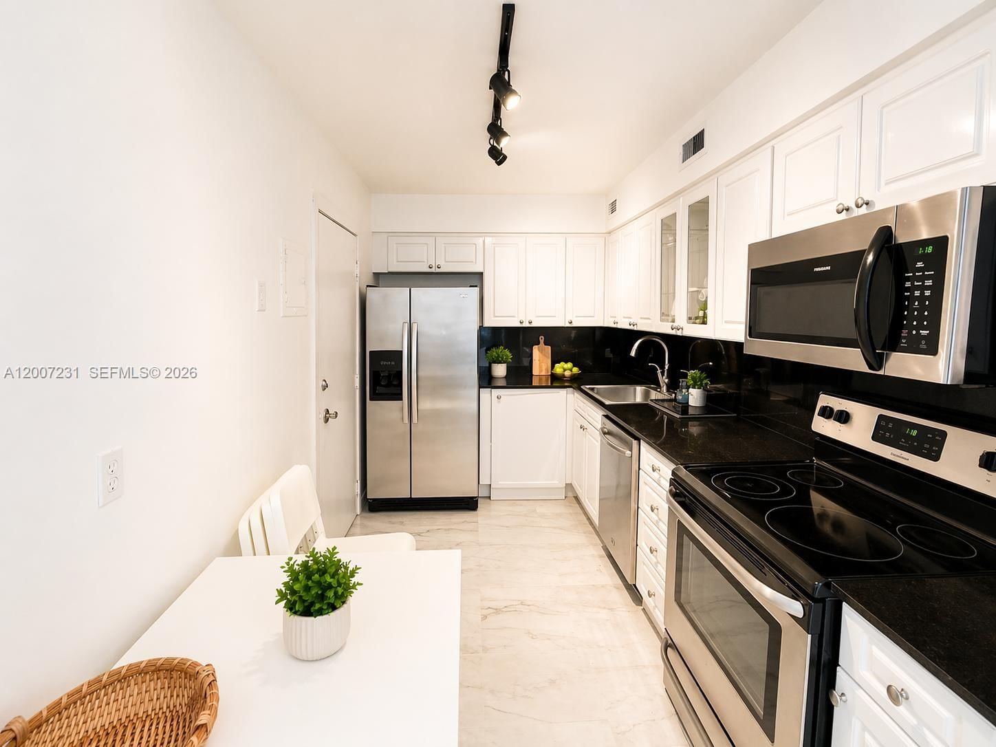 Real estate property located at 6770 Indian Creek Dr #12T, Miami-dade, Aquasol Condo, Miami Beach, FL