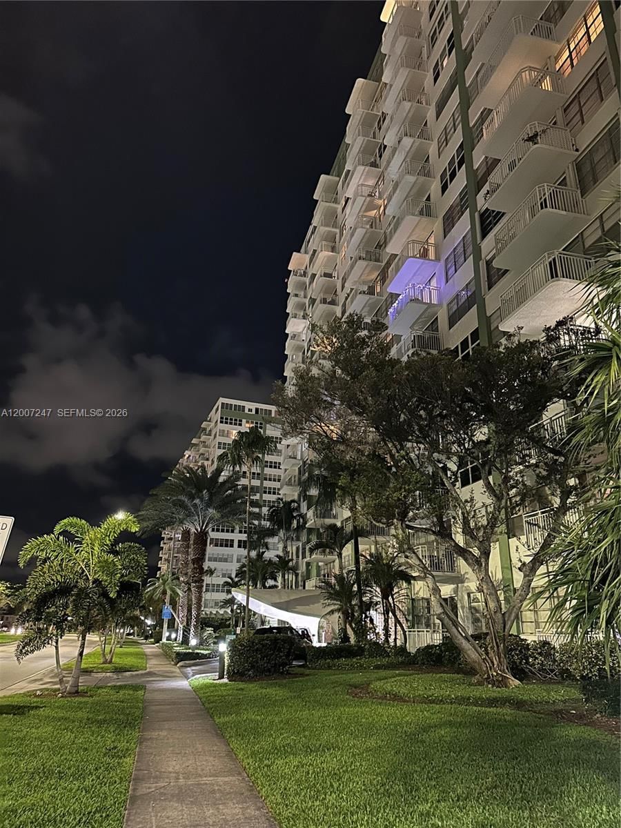 Real estate property located at 2100 Sans Souci Blvd B811, Miami-dade, Bayview Towers Condo Nort, North Miami, FL