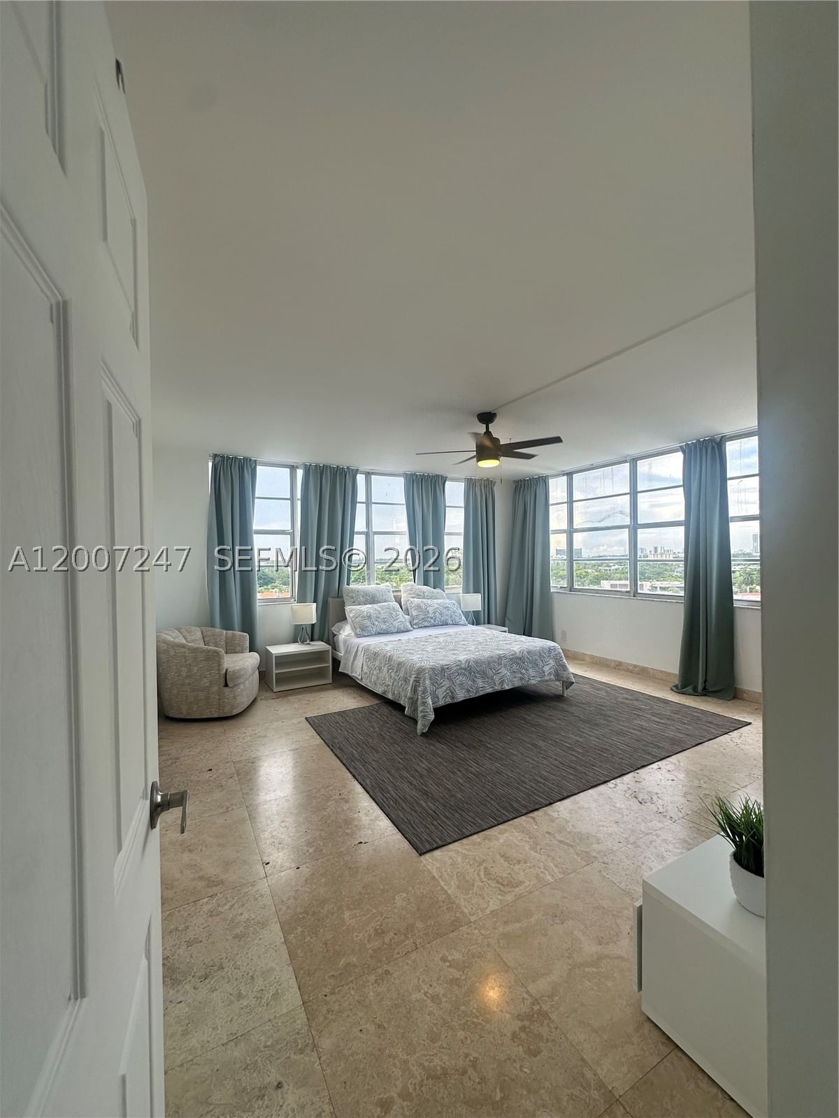 Real estate property located at 2100 Sans Souci Blvd B811, Miami-dade, Bayview Towers Condo Nort, North Miami, FL