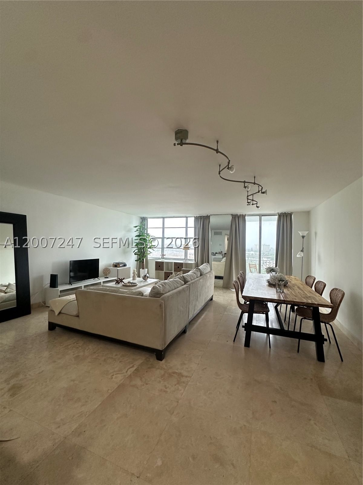 Real estate property located at 2100 Sans Souci Blvd B811, Miami-dade, Bayview Towers Condo Nort, North Miami, FL