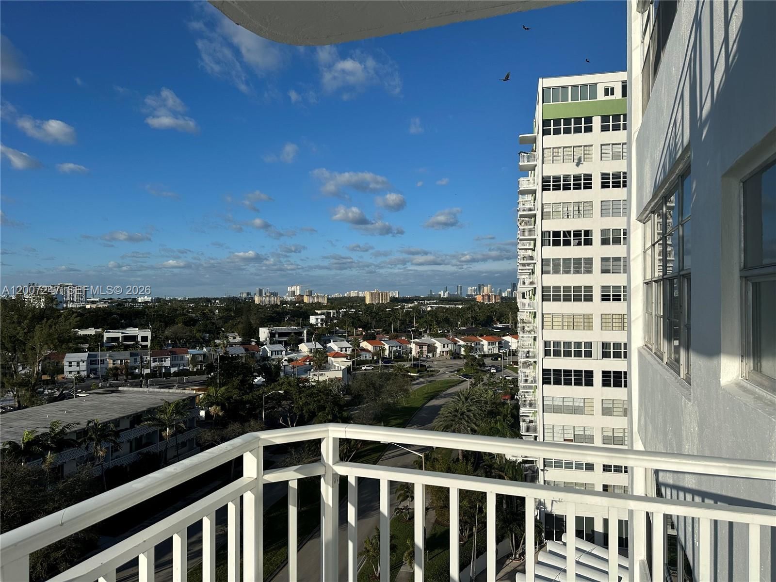 Real estate property located at 2100 Sans Souci Blvd B811, Miami-dade, Bayview Towers Condo Nort, North Miami, FL