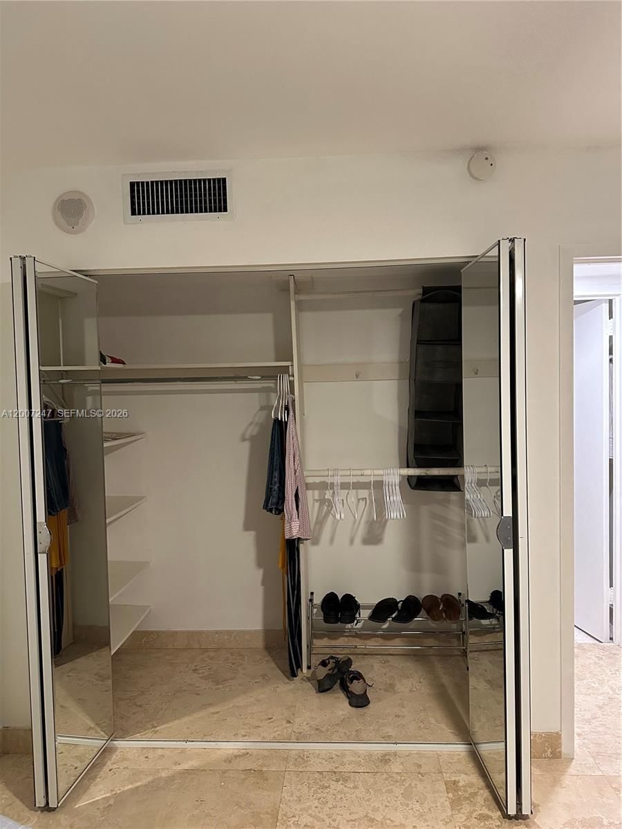 Real estate property located at 2100 Sans Souci Blvd B811, Miami-dade, Bayview Towers Condo Nort, North Miami, FL