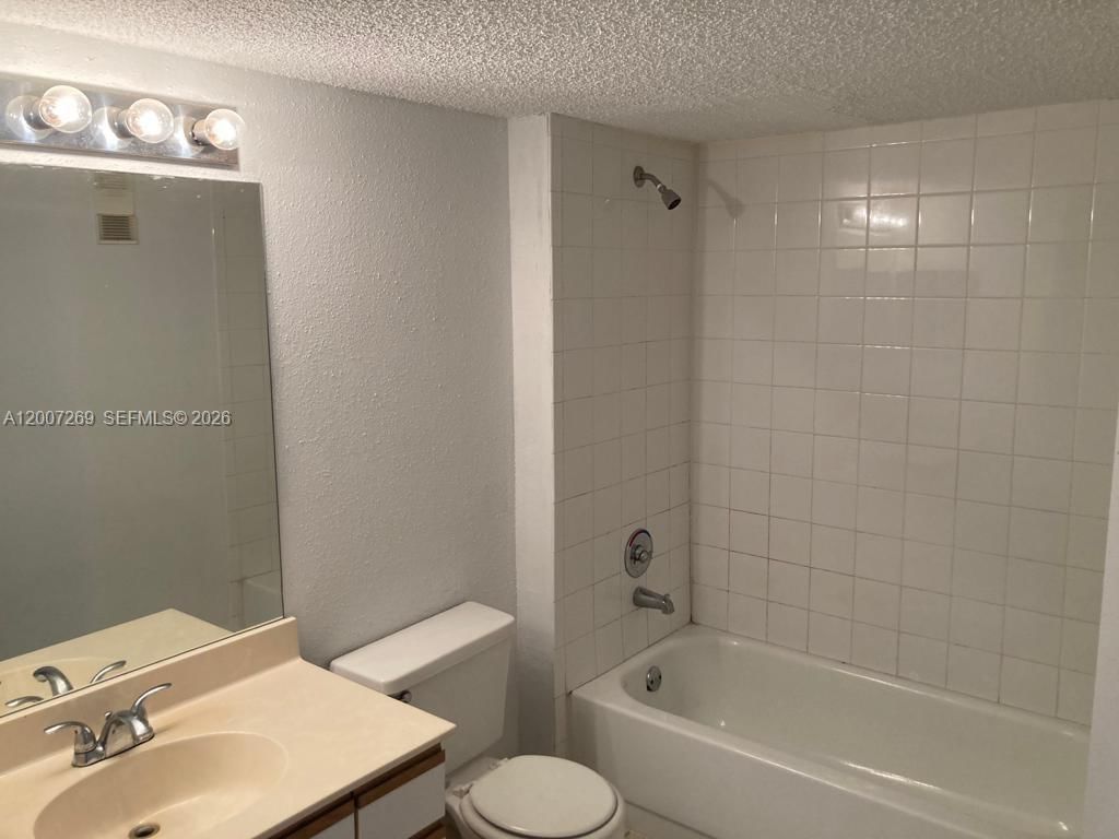 Real estate property located at 3985 Mcnab Rd A111, Broward, Windward Lakes Condo, Pompano Beach, FL