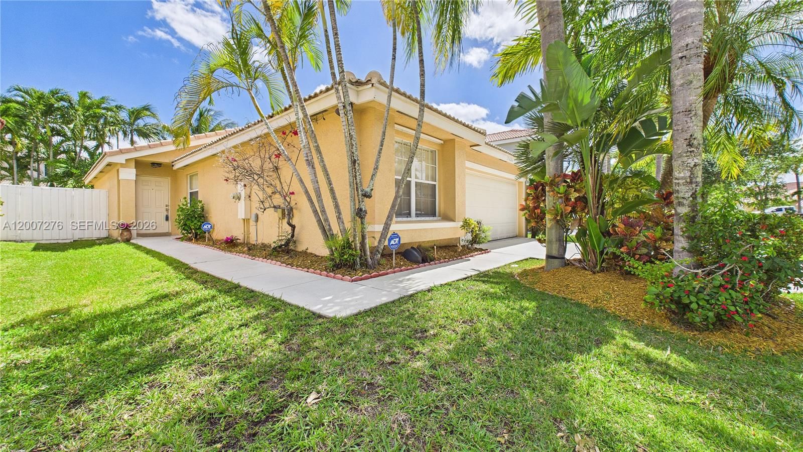 Real estate property located at 17626 20th St, Broward, Silver Lakes Phase Iii, Miramar, FL