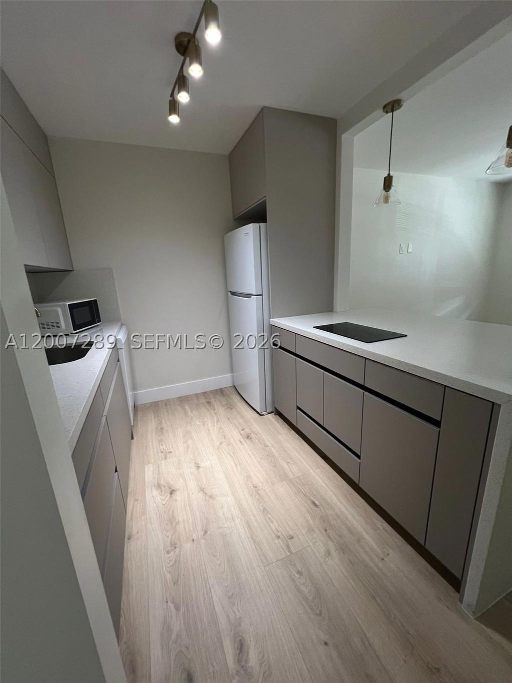 Real estate property located at 13155 7th Ct #204E, Broward, Kingsley At Century Villa, Pembroke Pines, FL
