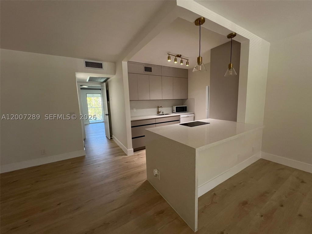 Real estate property located at 13155 7th Ct #204E, Broward, Kingsley At Century Villa, Pembroke Pines, FL